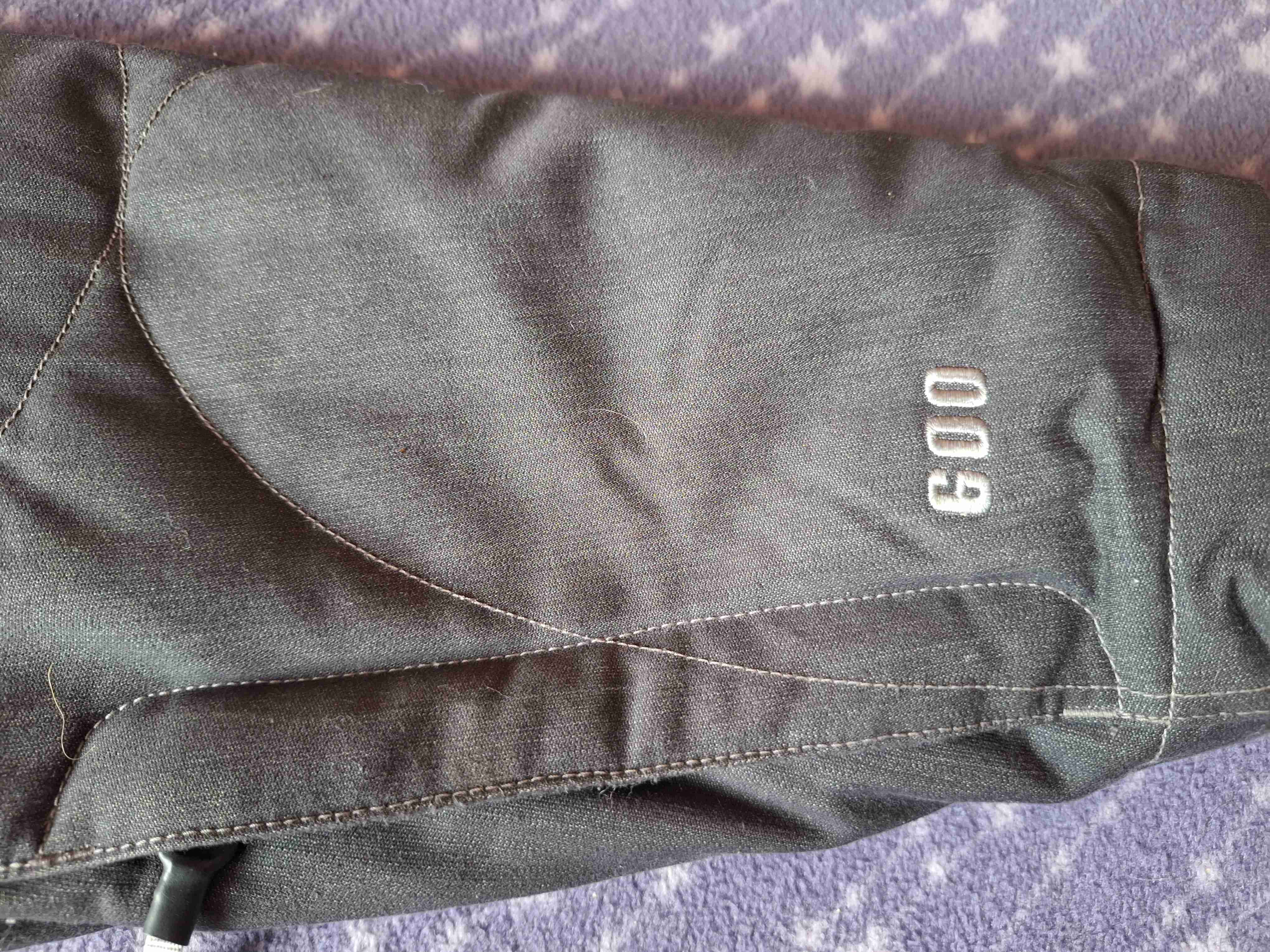 Chaqueta north face gris con capucha de pelo - miniatura 4