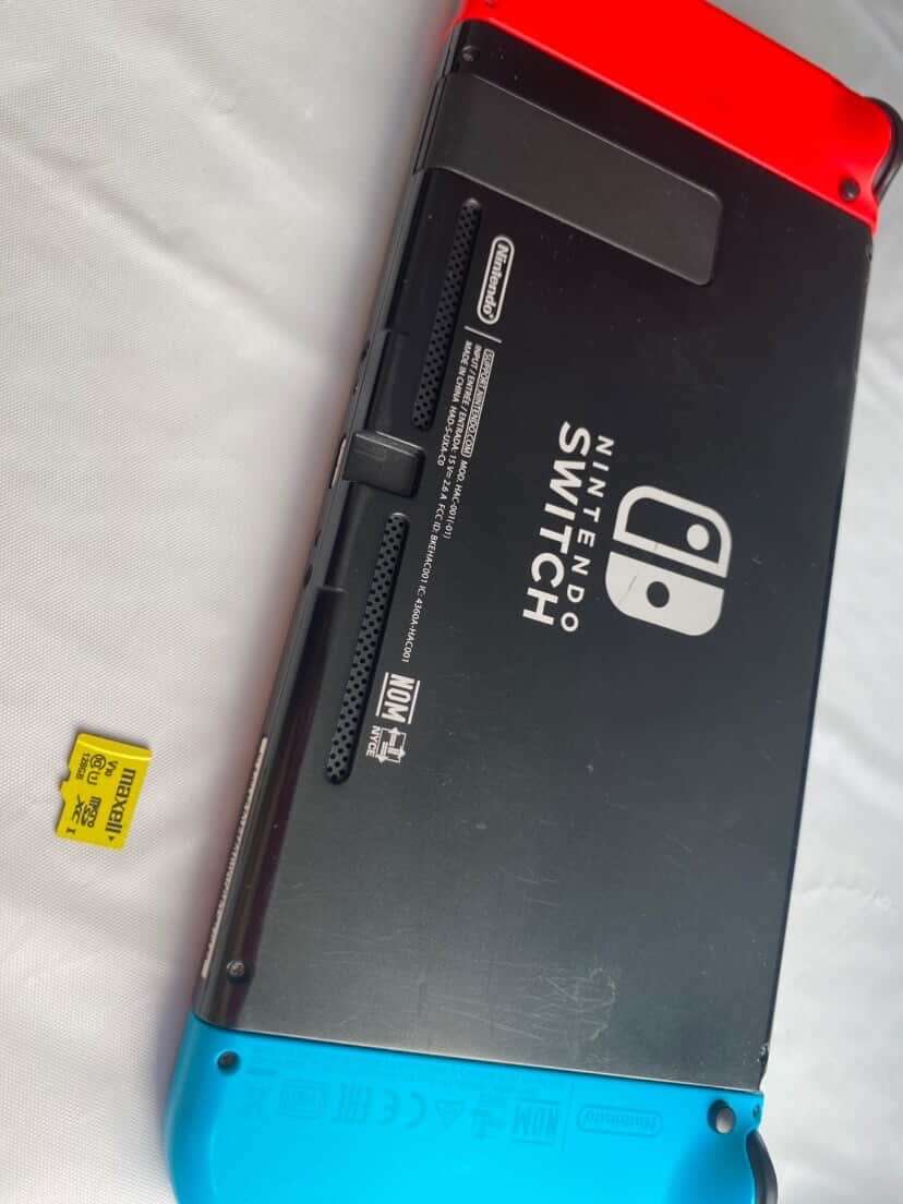 Nintendo Switch 1 + FIFA 21 + Dock + Accesorios - miniatura 2