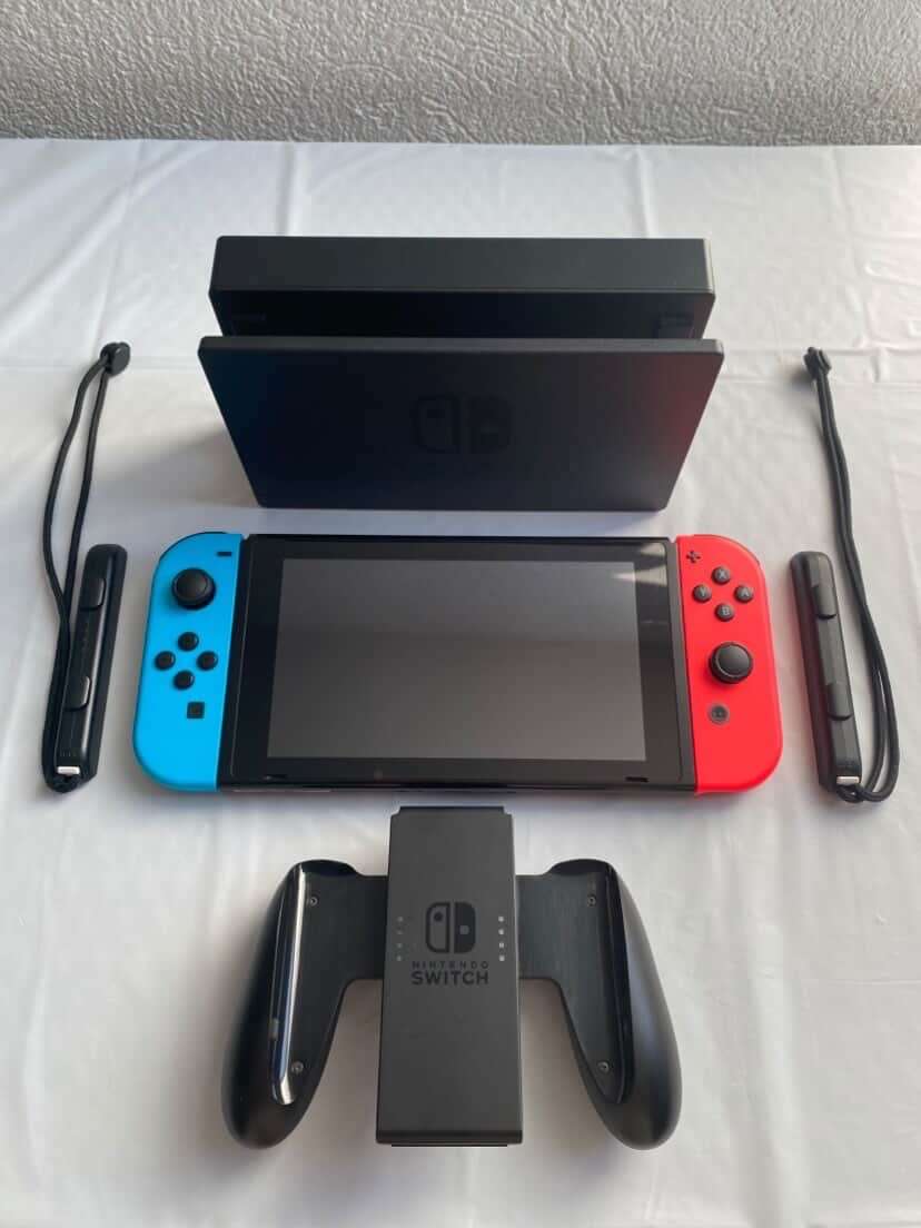 Nintendo Switch 1 + FIFA 21 + Dock + Accesorios - miniatura 3
