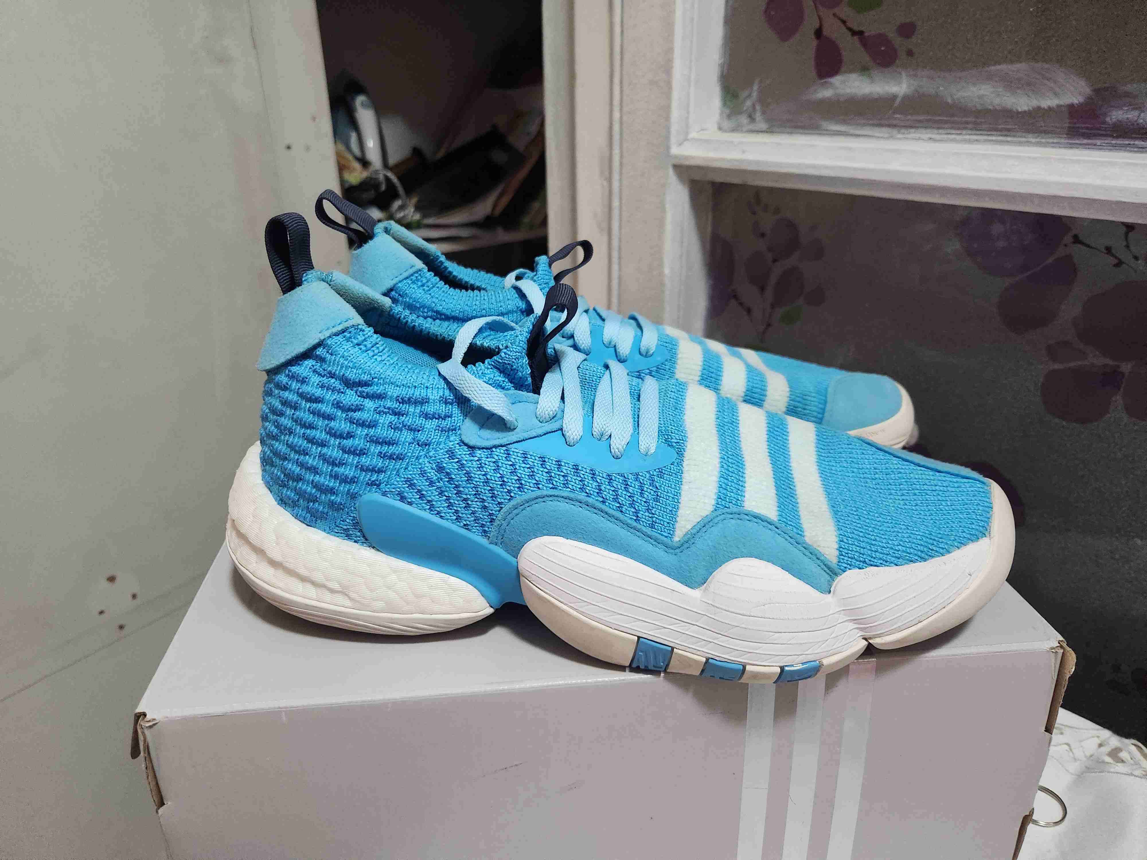 Trae young 2.0 "Down in the deep" 9.5 US 43 1/2 EU - miniatura 1