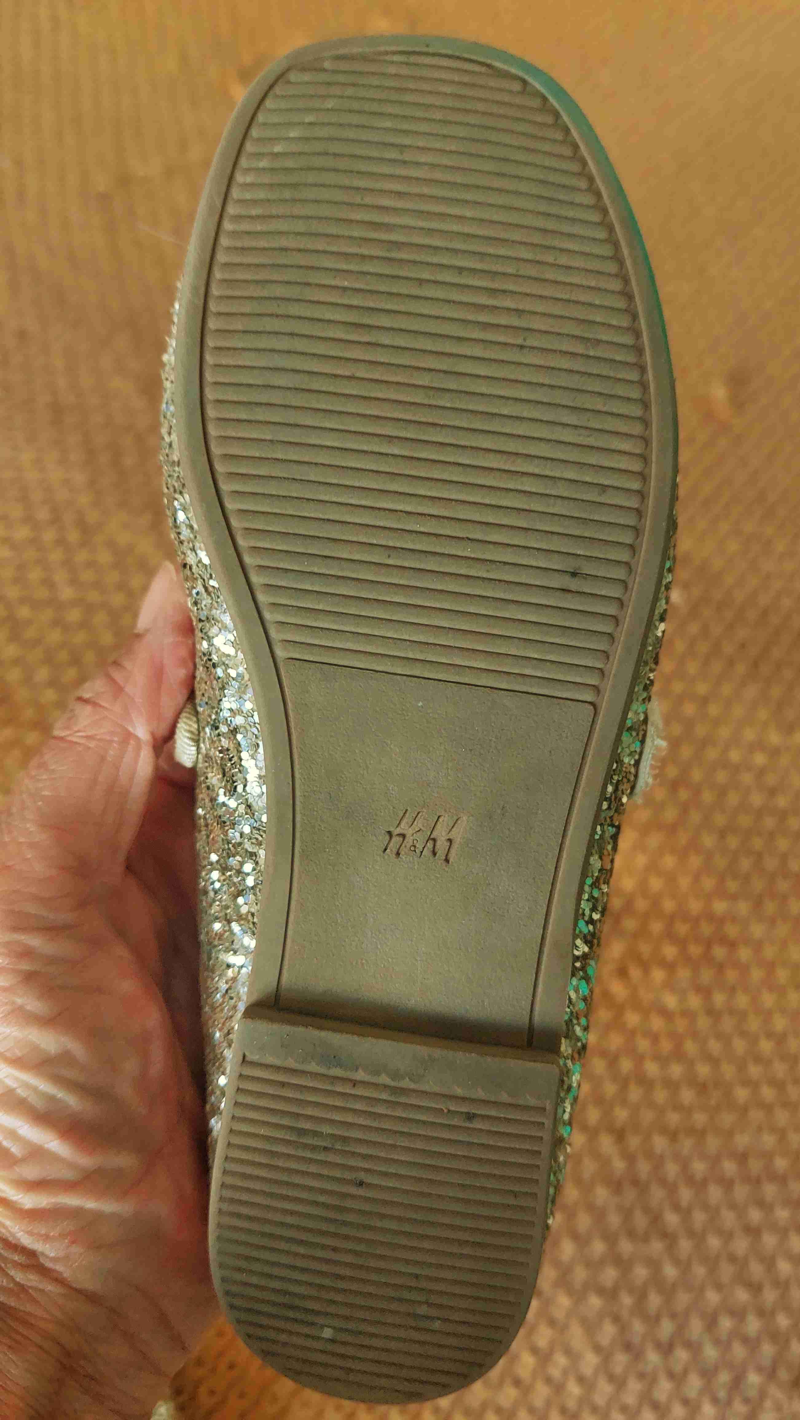 Zapatos niña de brillantina dorados - miniatura 3