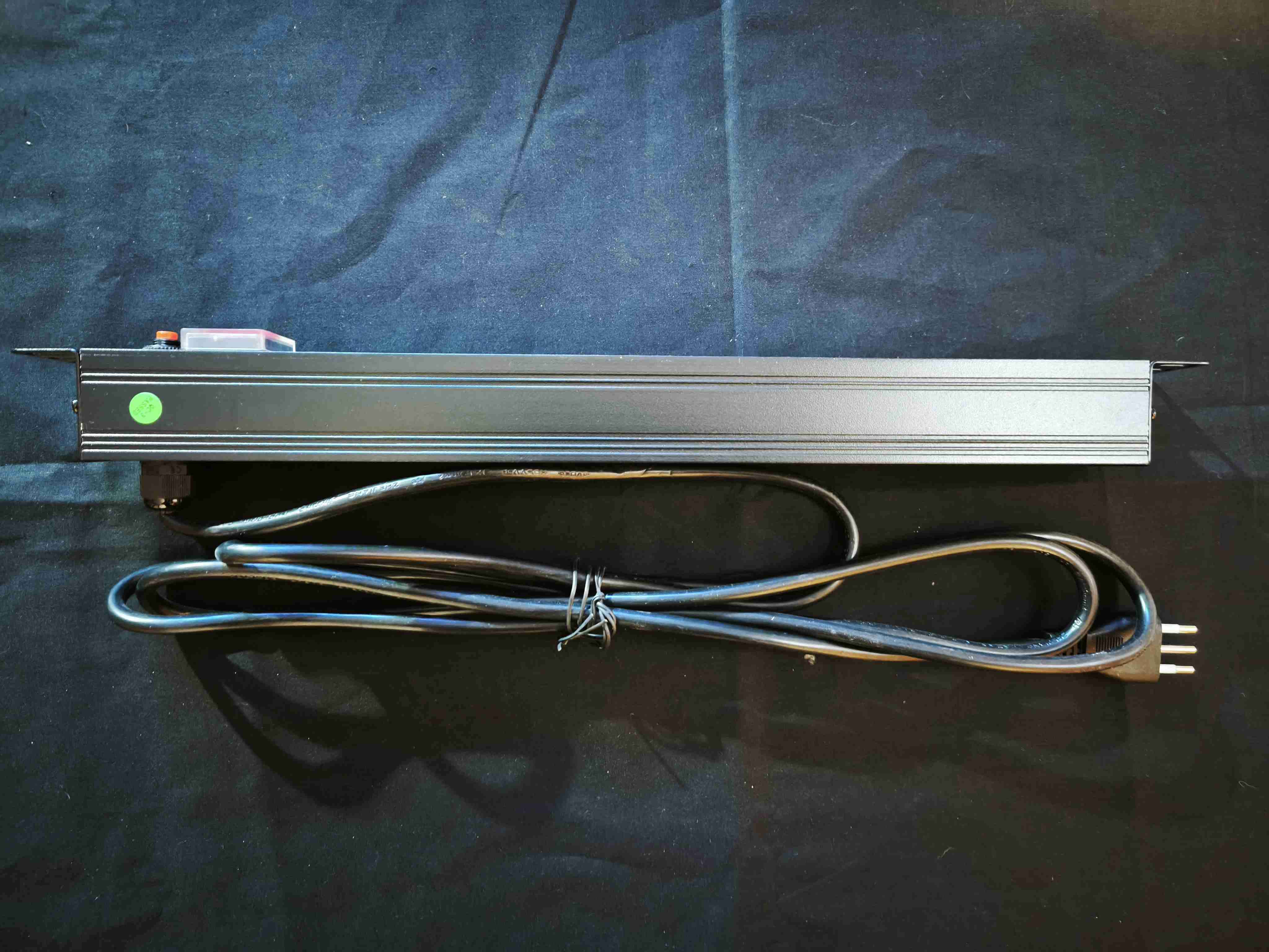 PDU rack para 12 enchufes con interruptor - miniatura 2