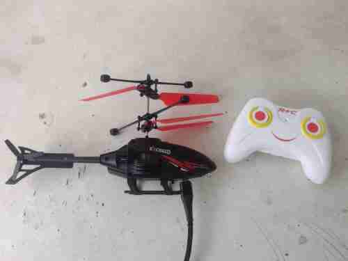 Helicóptero a control remoto