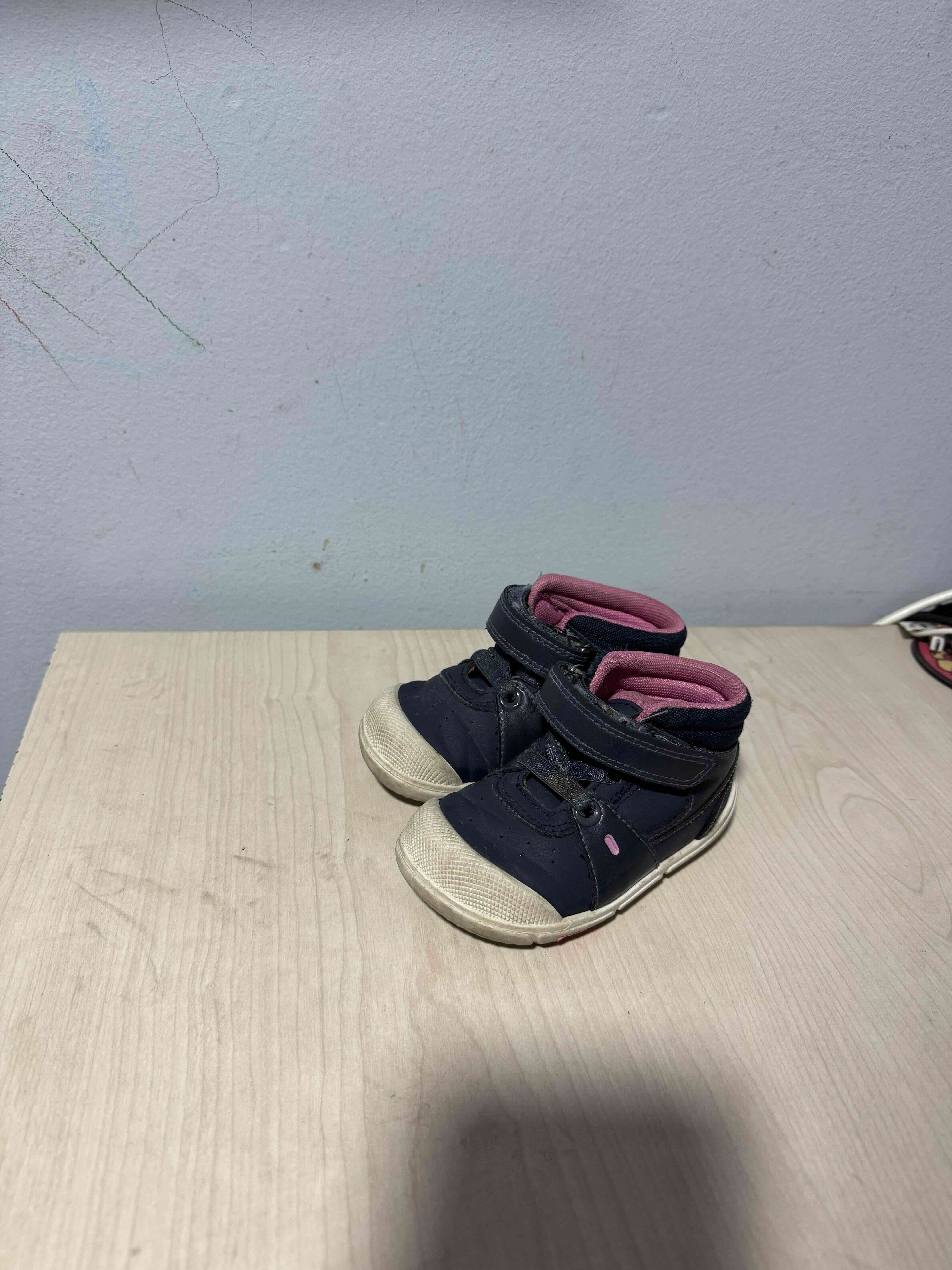 Zapatillas infantiles rosadas - 2