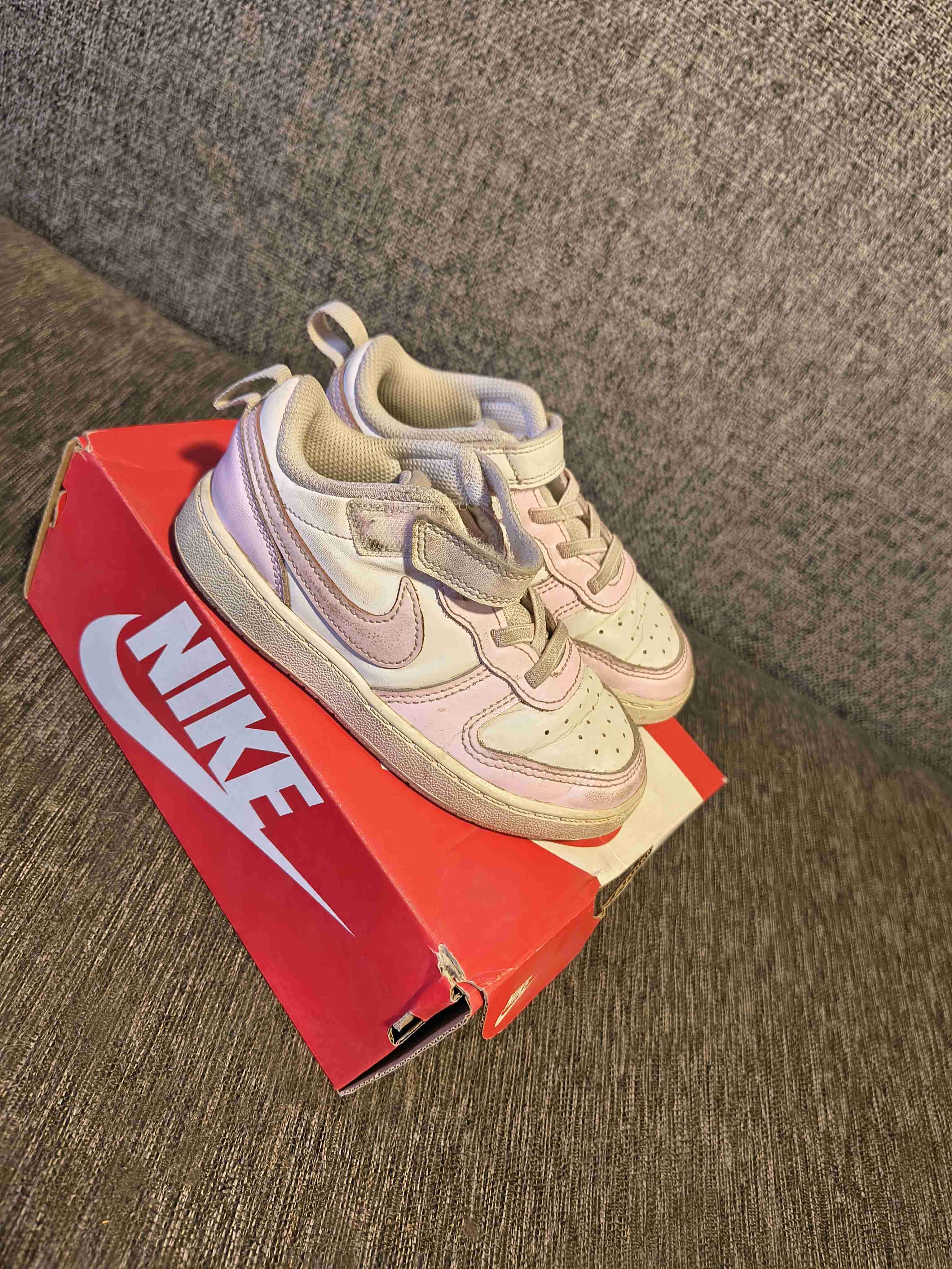 Zapatillas Nike rosadas infantiles Número 27 - miniatura 4