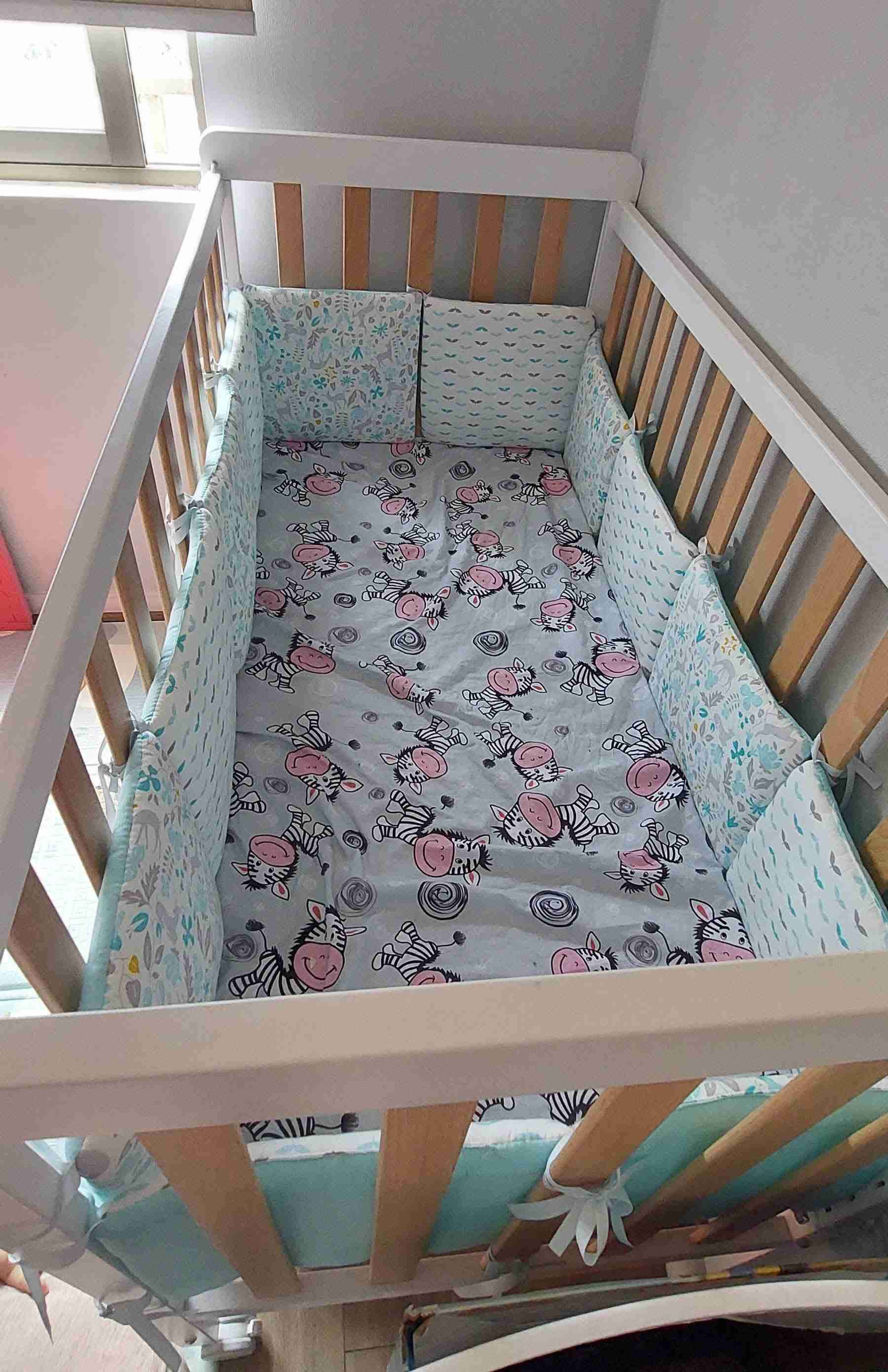 Cuna de madera con protector - miniatura 4