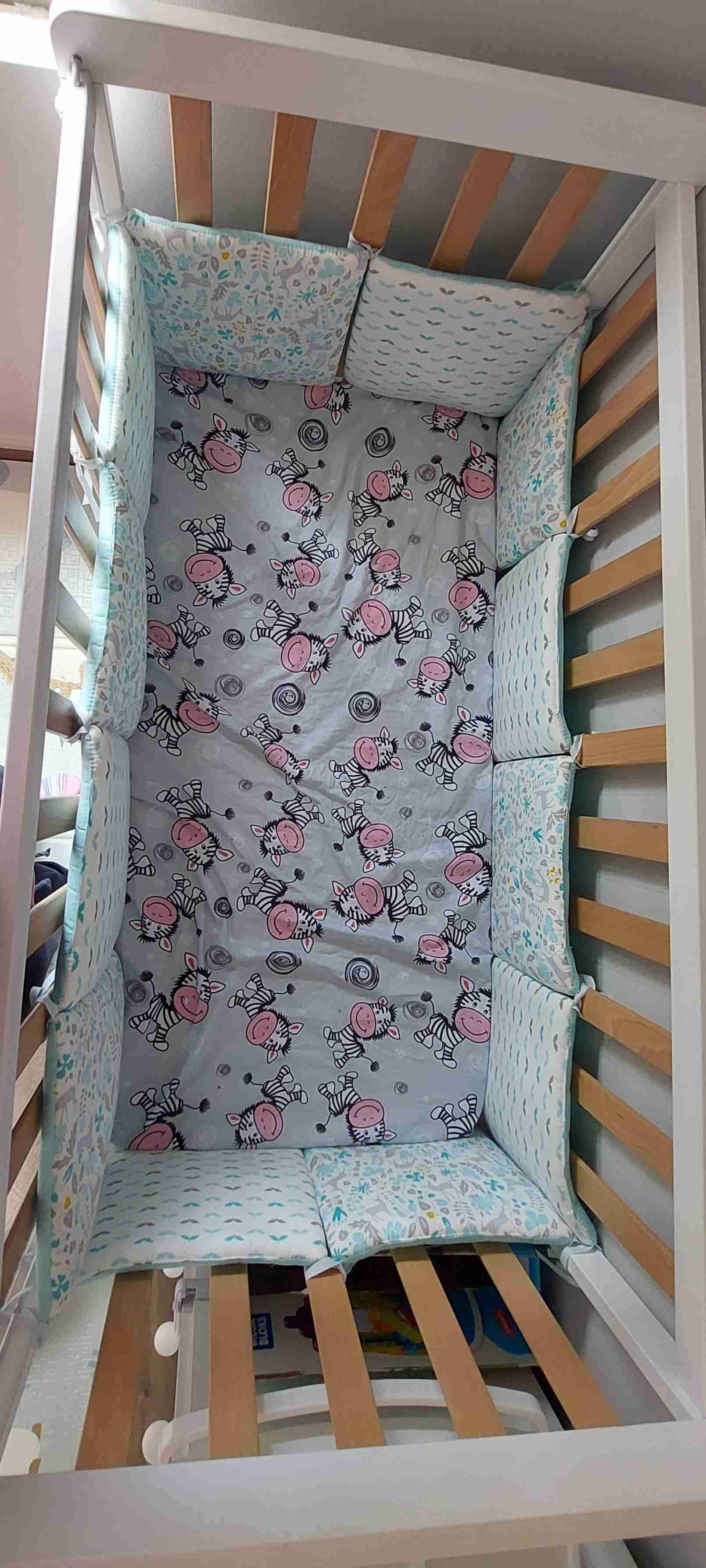 Cuna de madera con protector - miniatura 5