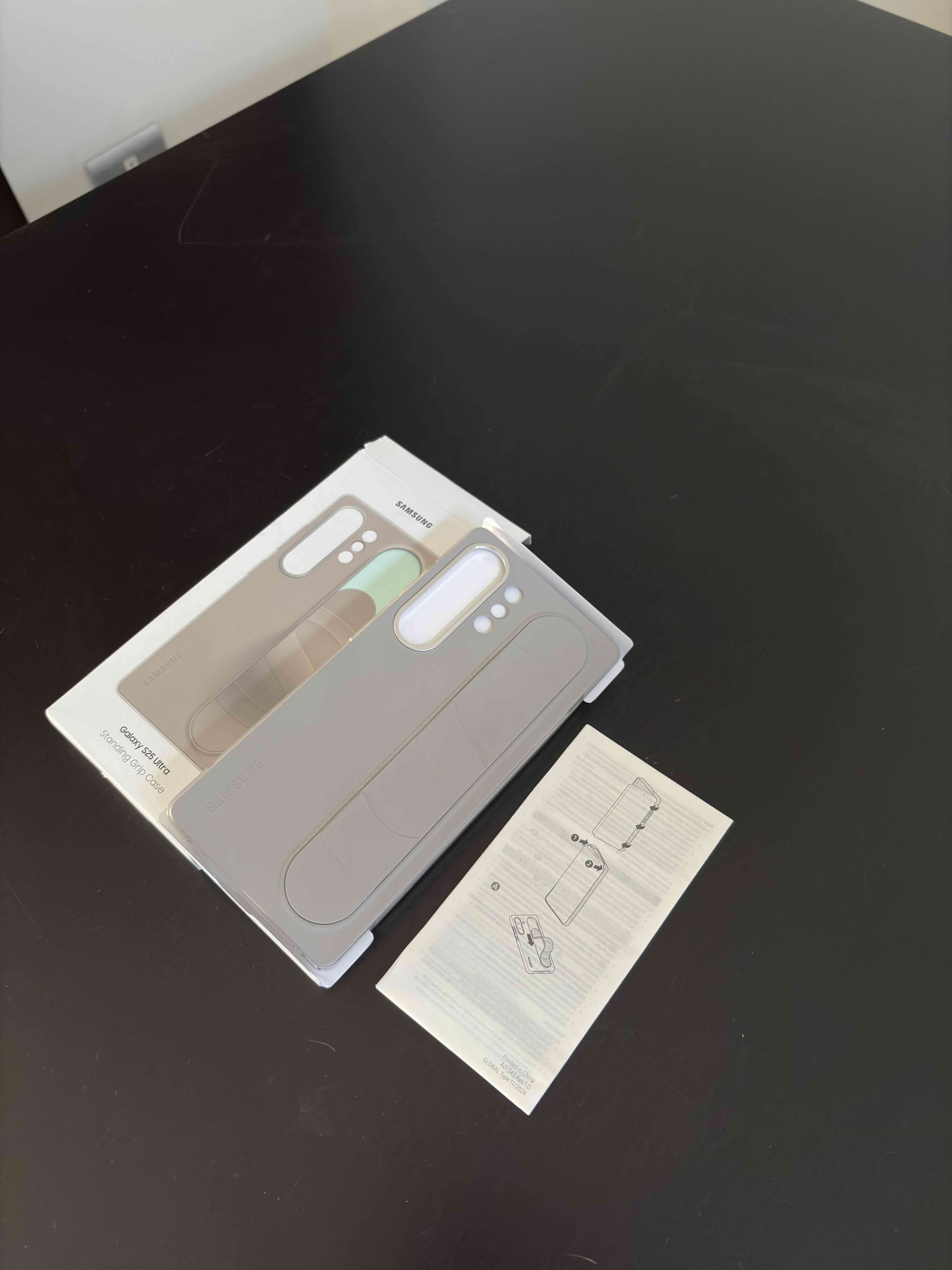 Funda Samsung gris con soporte - miniatura 3