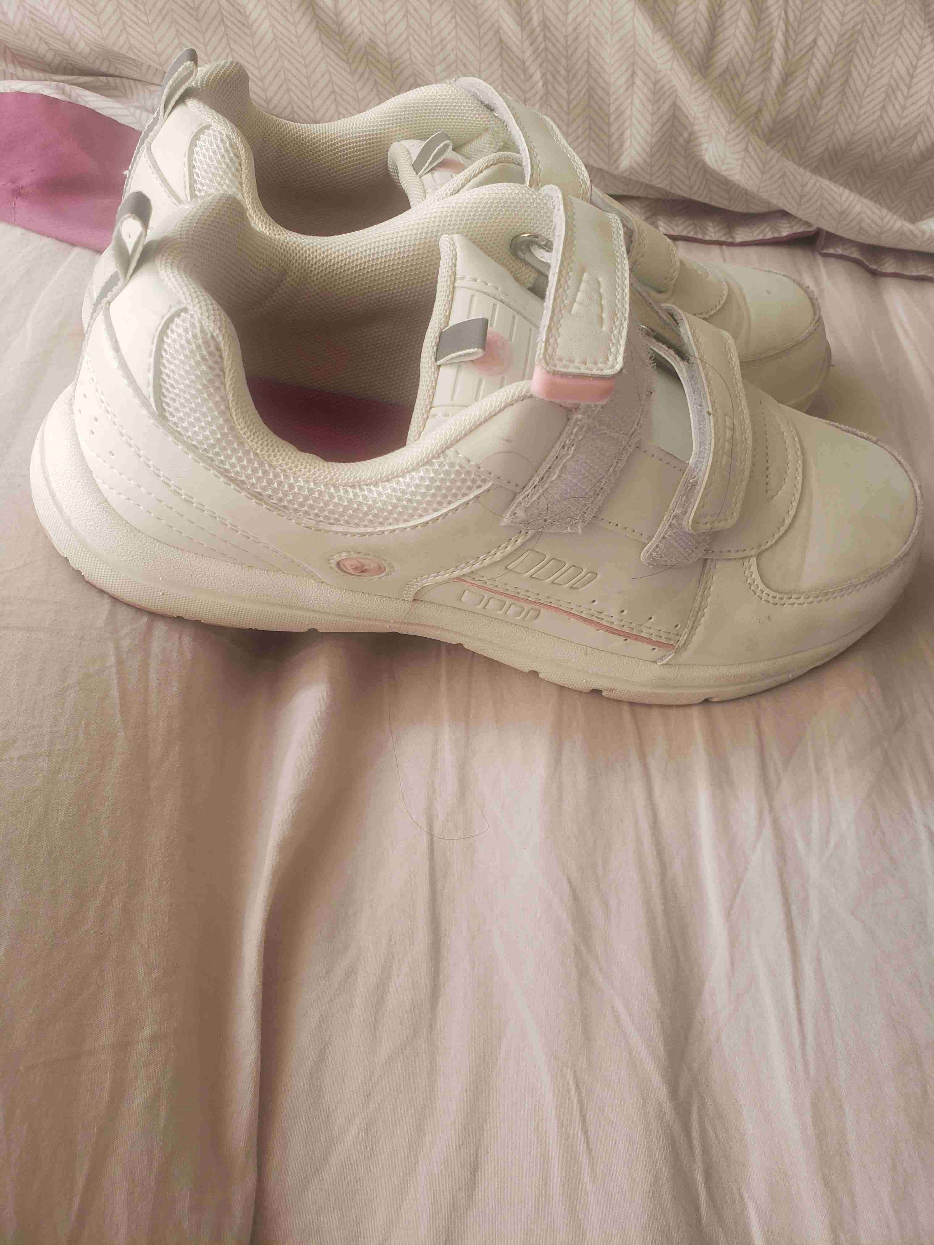 Zapatillas blancas con velcro - 2