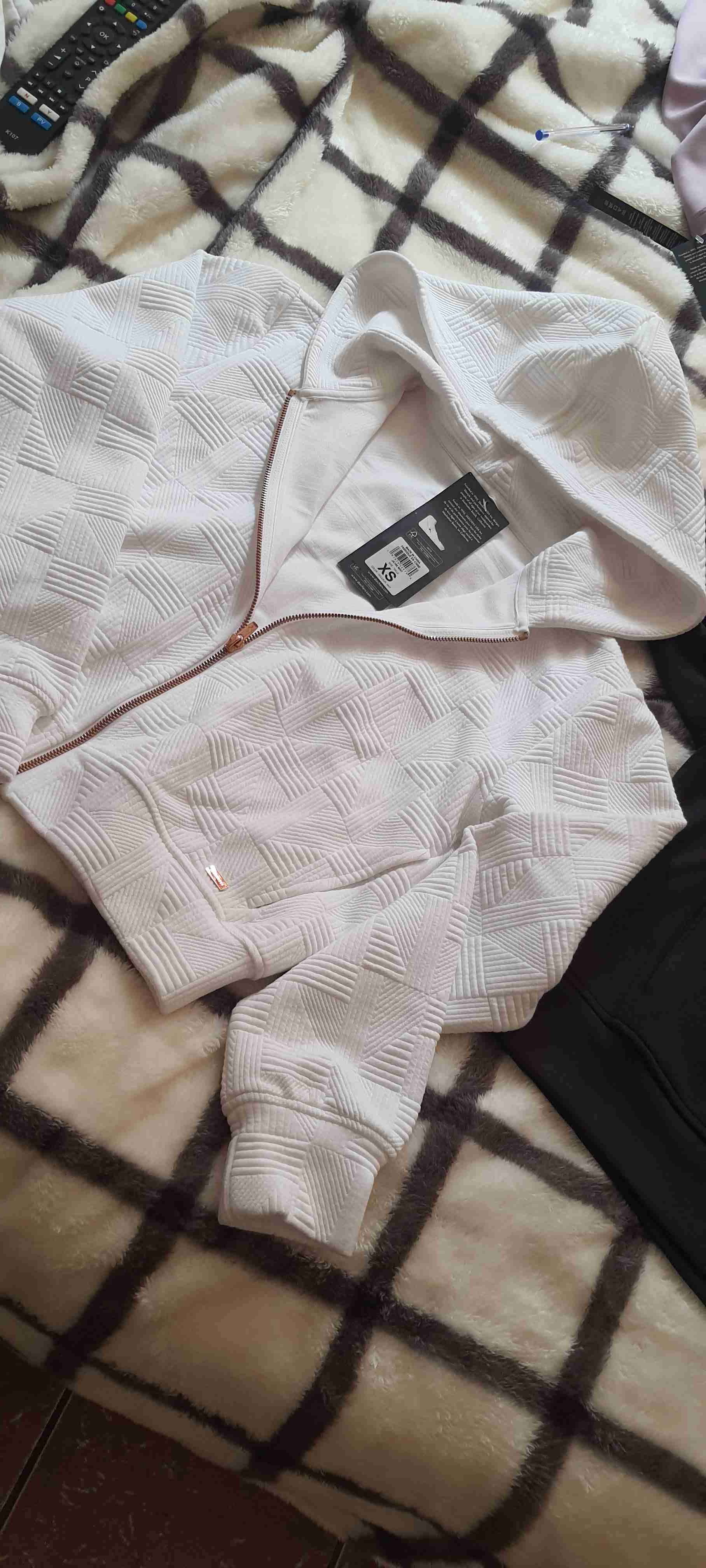 Polerón blanco con capucha XS