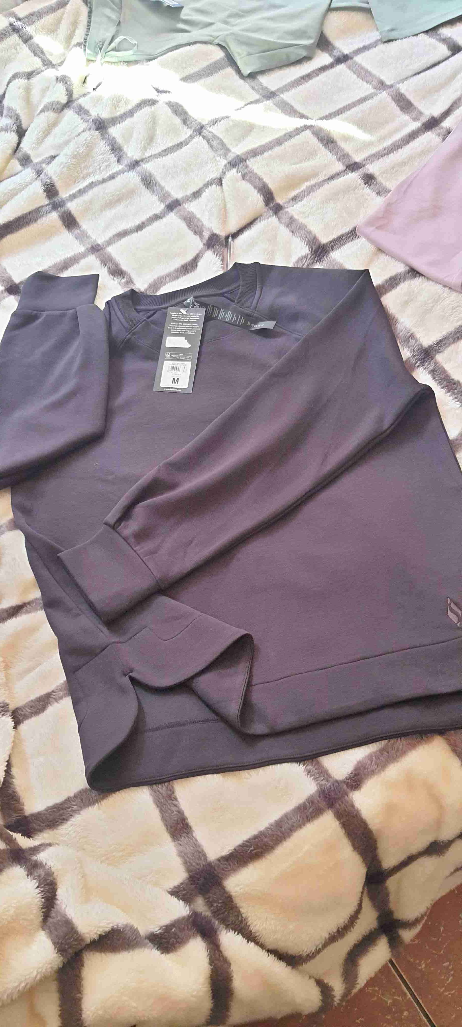 Polerón unisex negro talla M