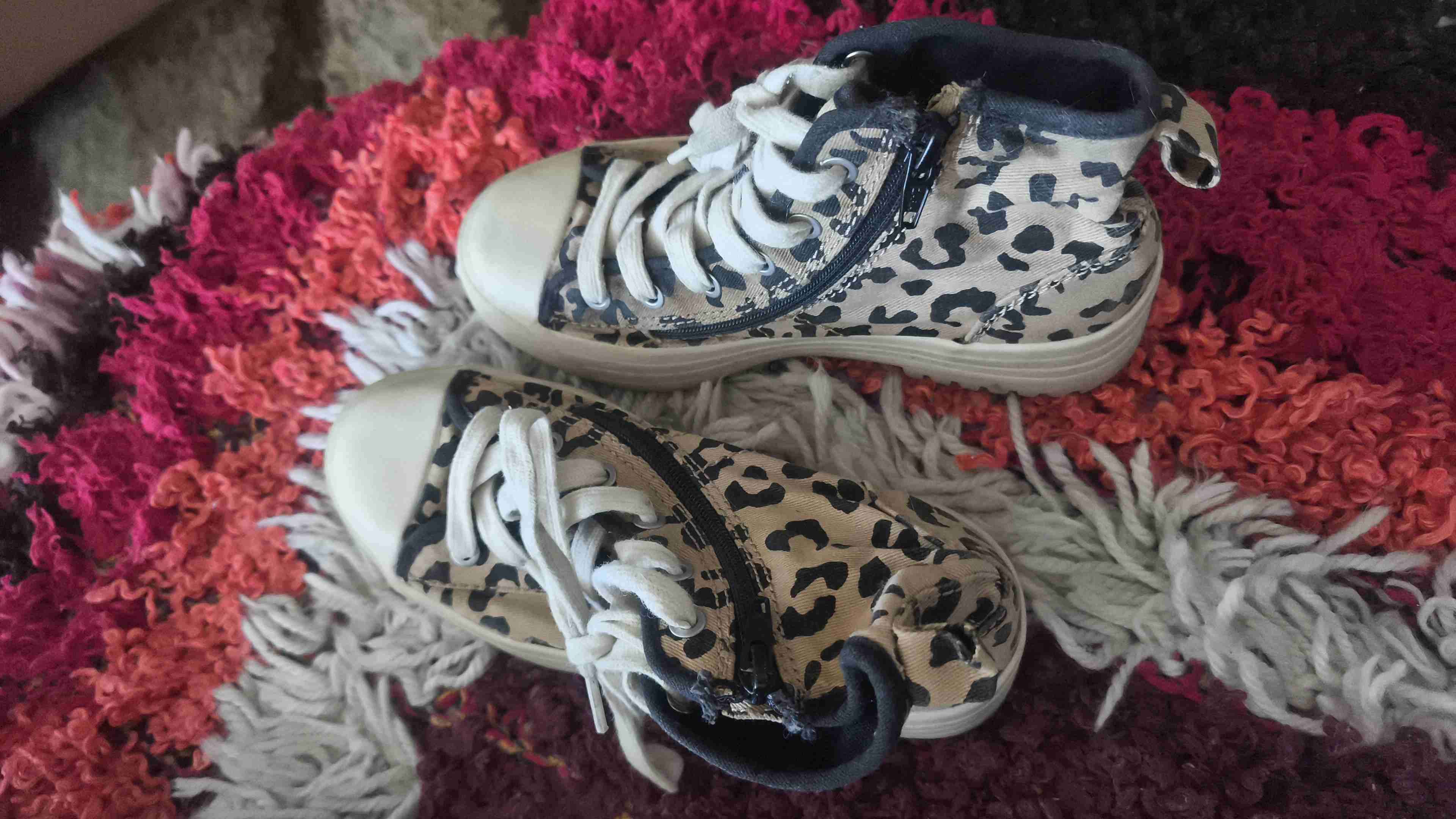 Zapatillas infantiles con estampado animal print - miniatura 1