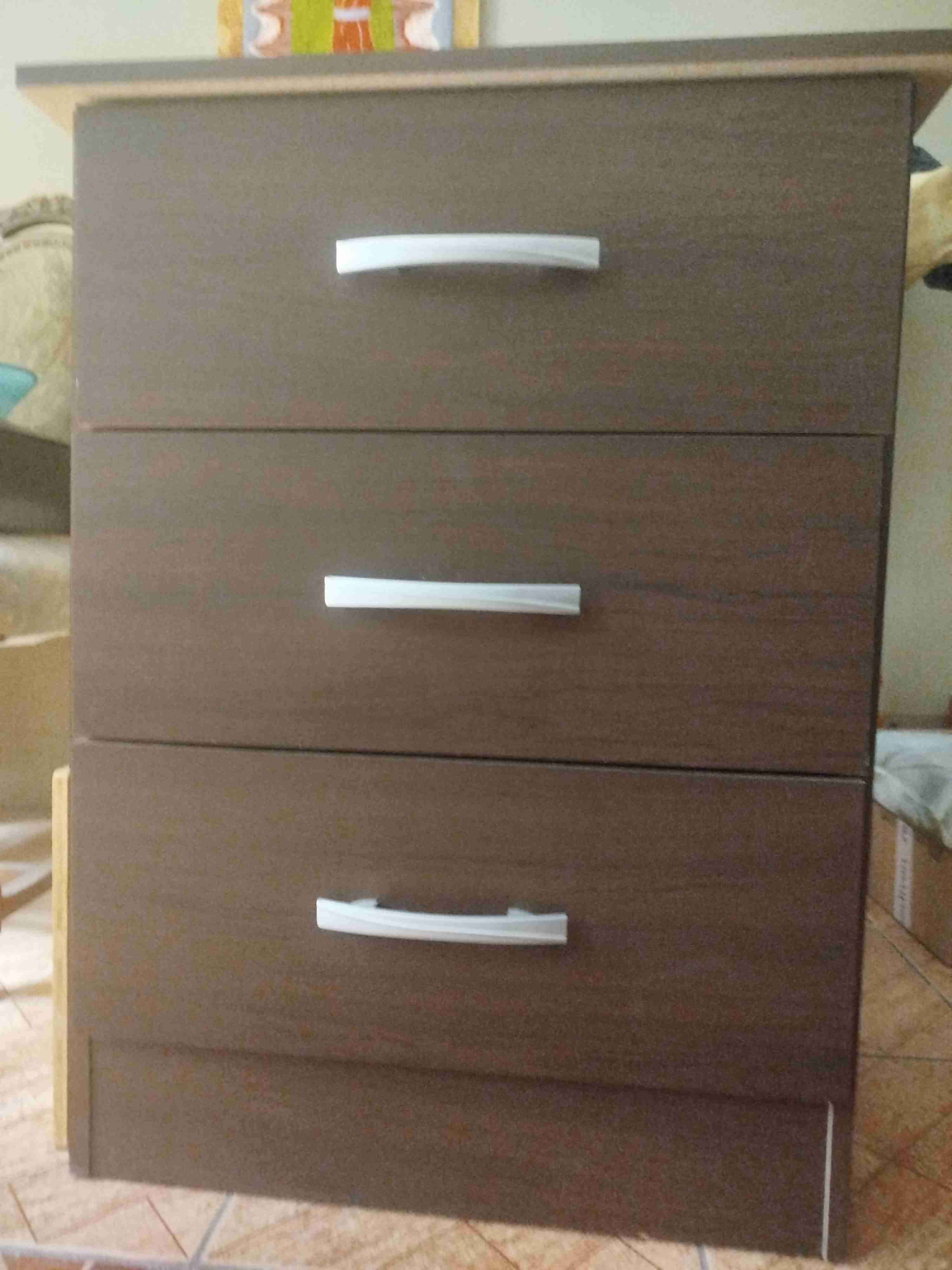 Cómoda de madera con cajones - miniatura 2