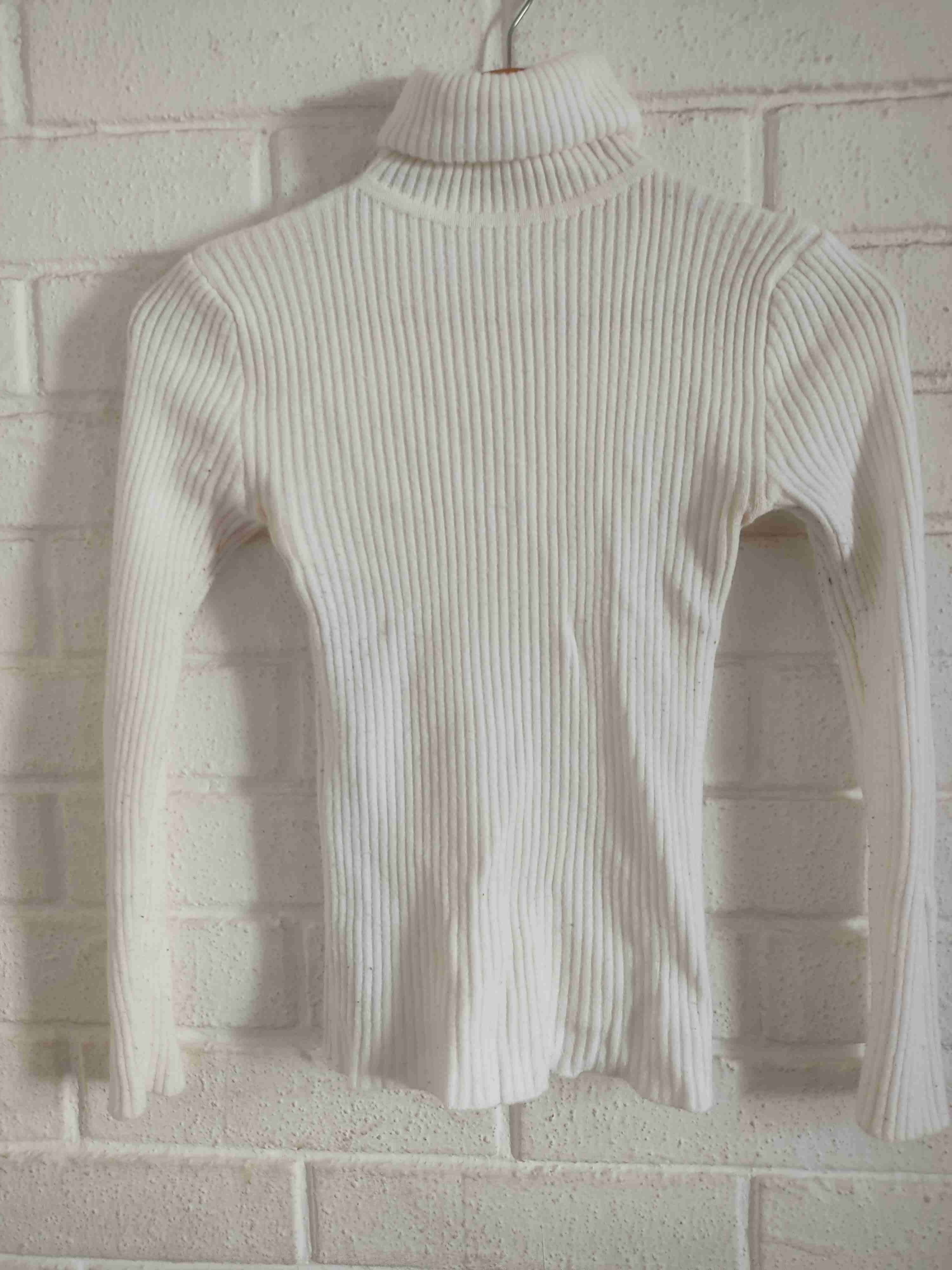 Suéter de cuello alto beige - miniatura 2