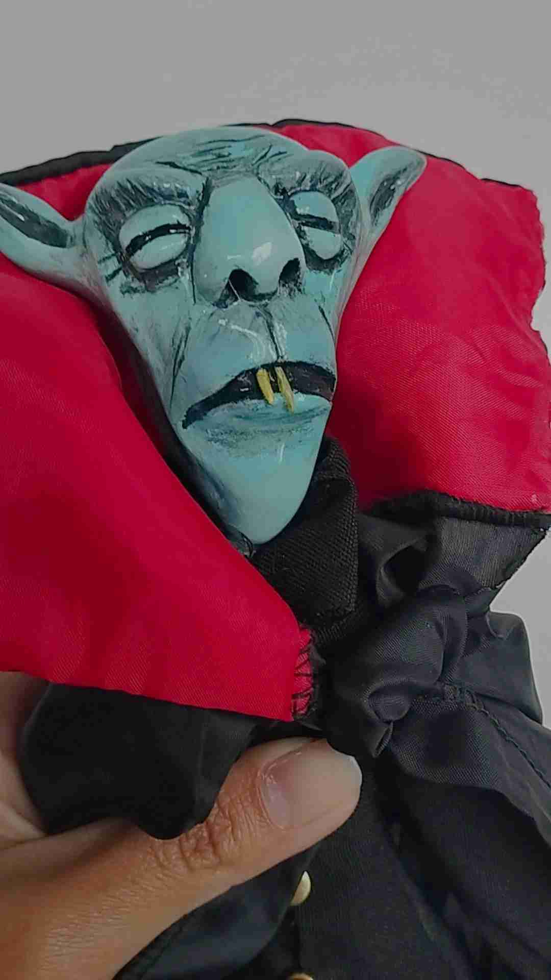 Muñeco de vampiro Nosferatu - miniatura 2