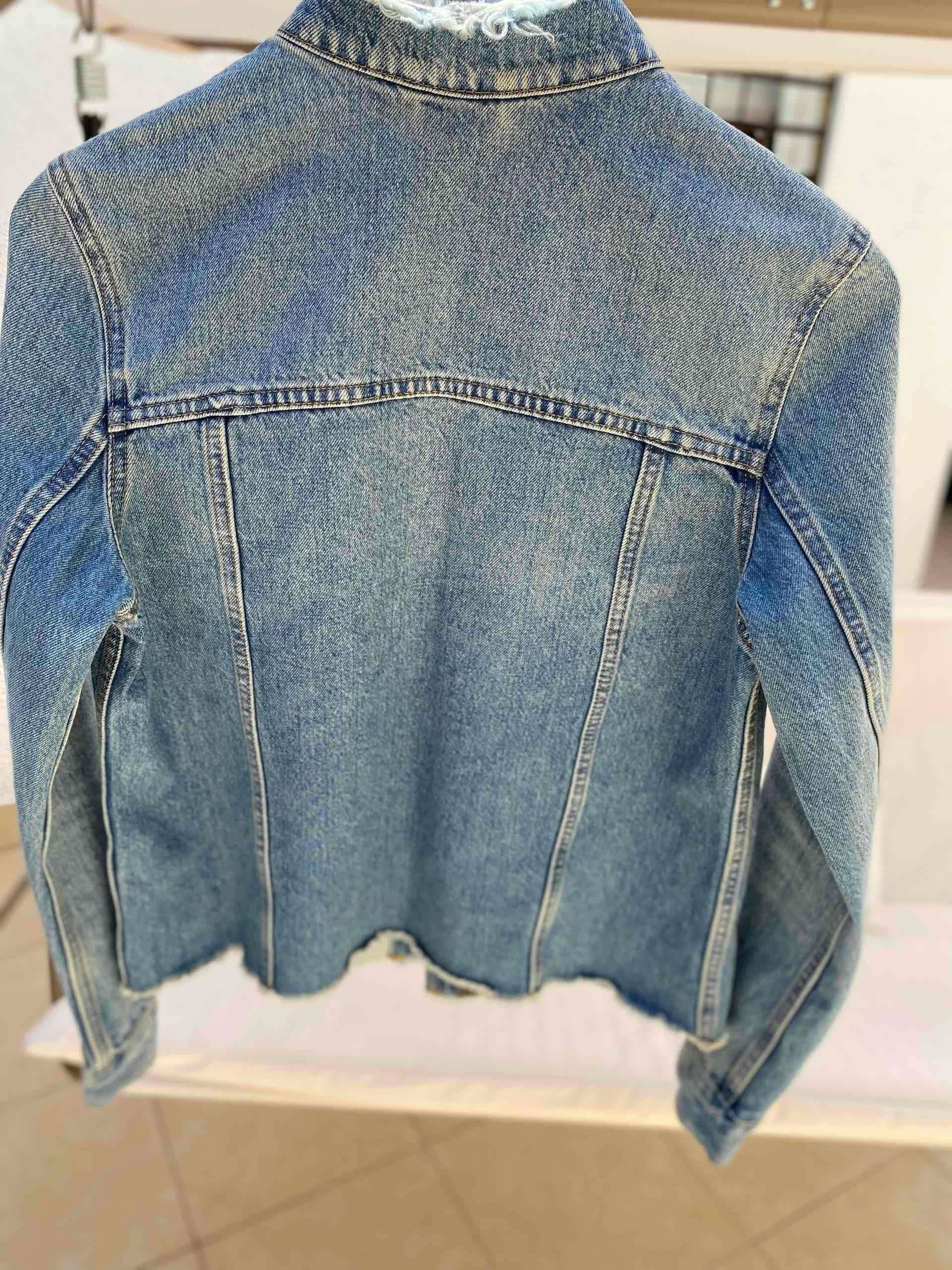 Chaqueta de mezclilla desgastada - miniatura 6