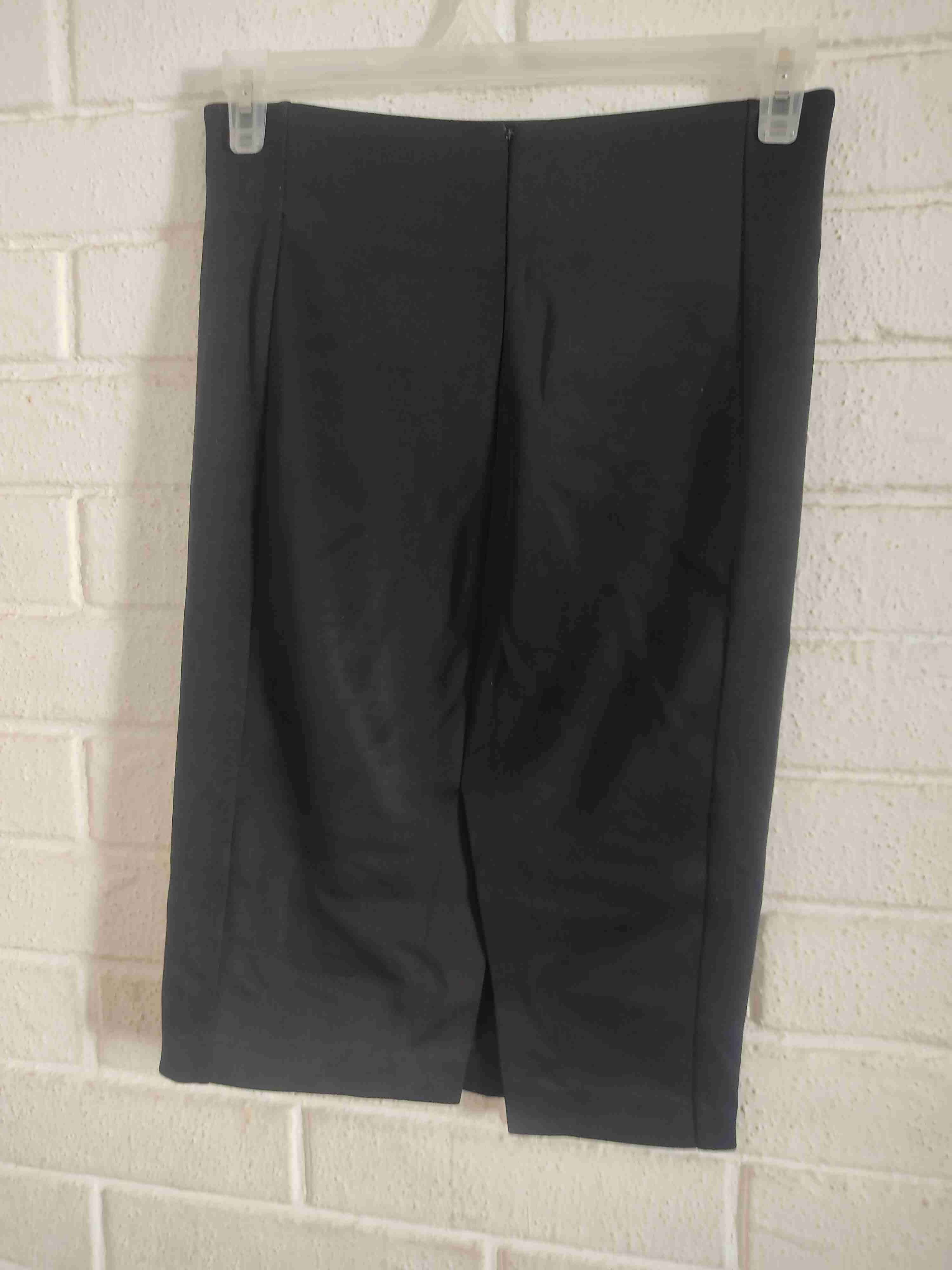 Falda lápiz negra elegante - miniatura 2