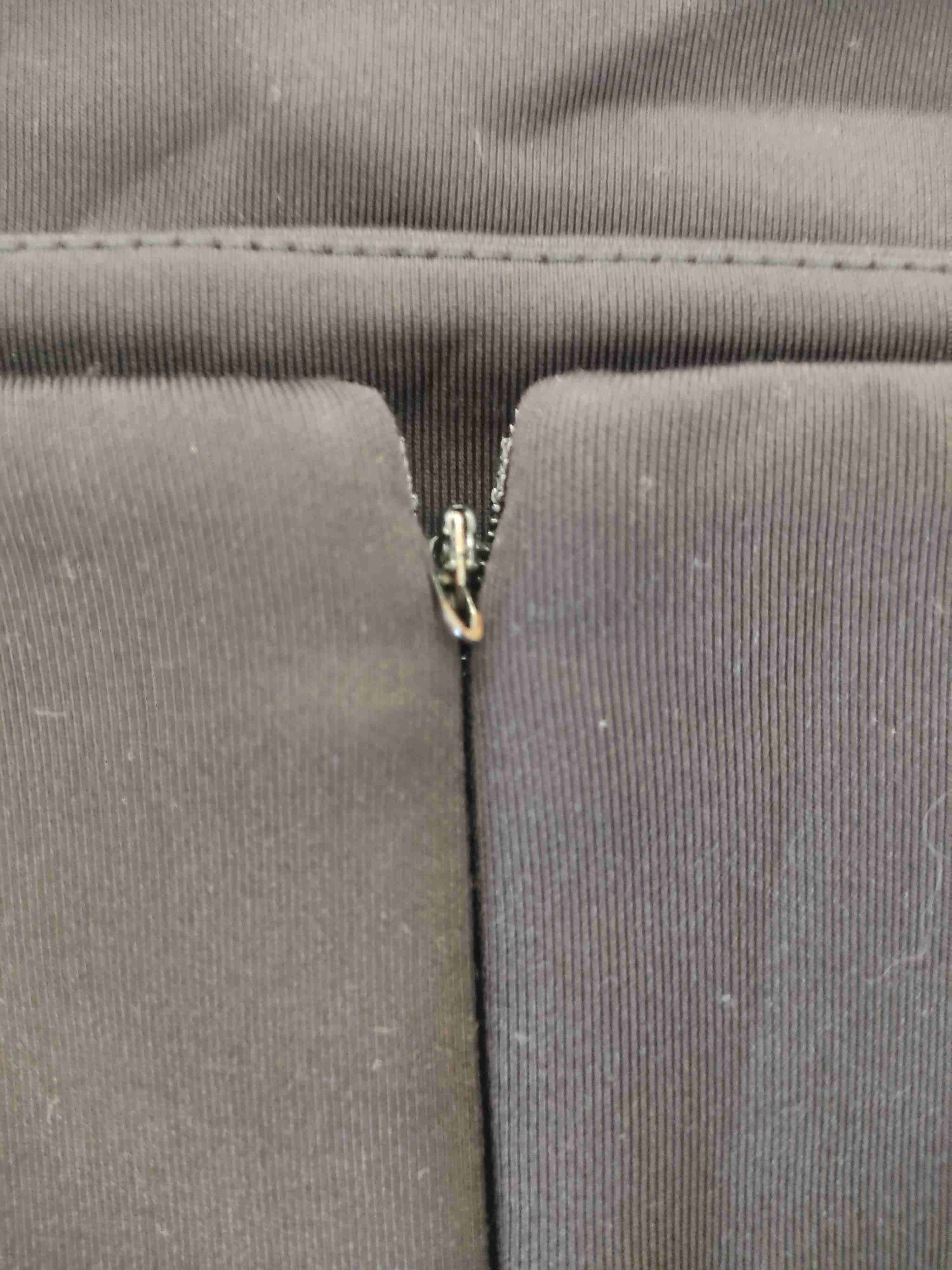 Falda lápiz negra elegante - miniatura 4