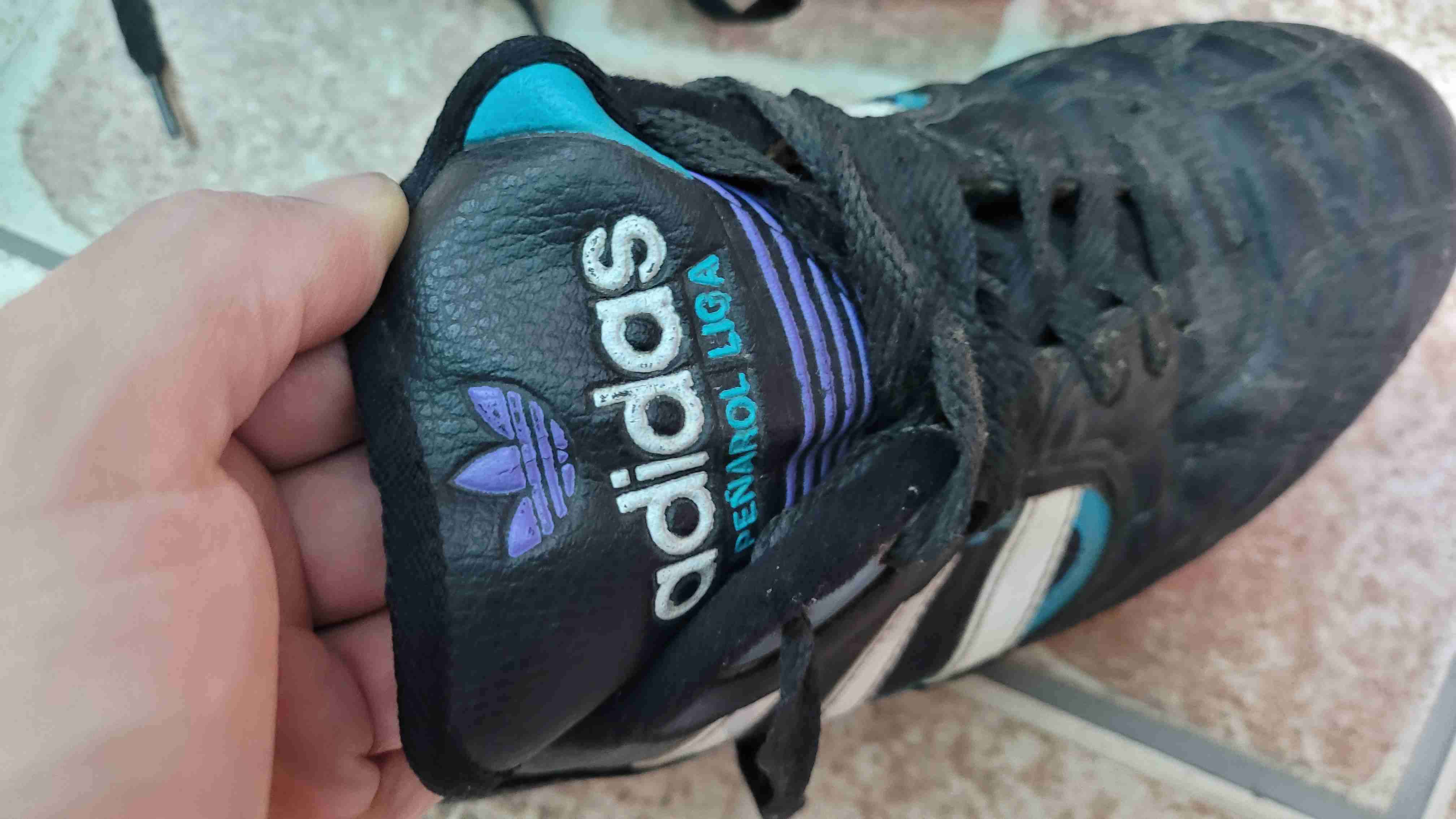 Zapatillas deportivas negras Adidas - miniatura 2