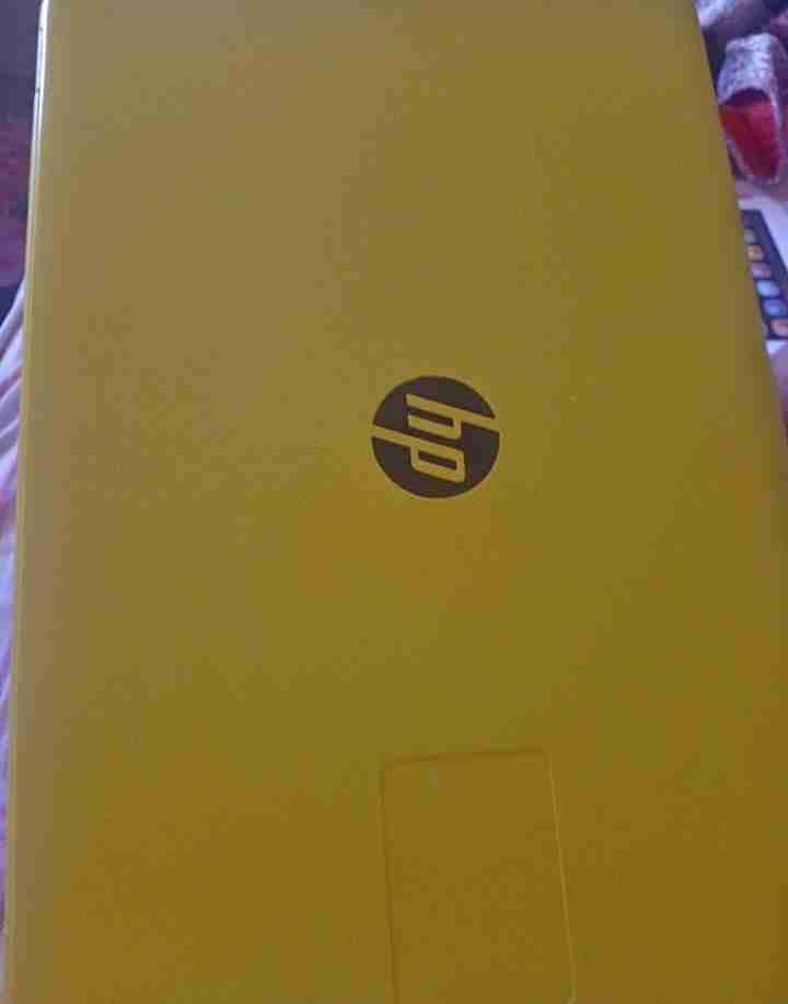 Notebook  en buen estado - miniatura 2