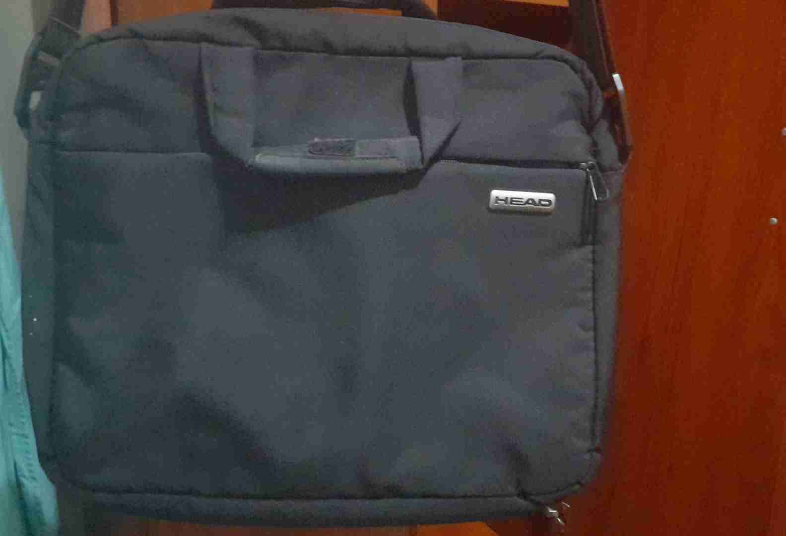 Mochila para laptop negra camisa - miniatura 4