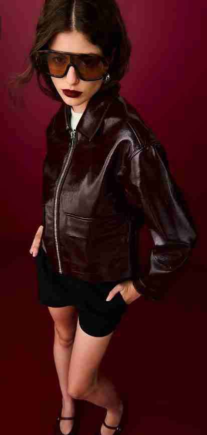 Chaqueta estilo charol color cherry - miniatura 1