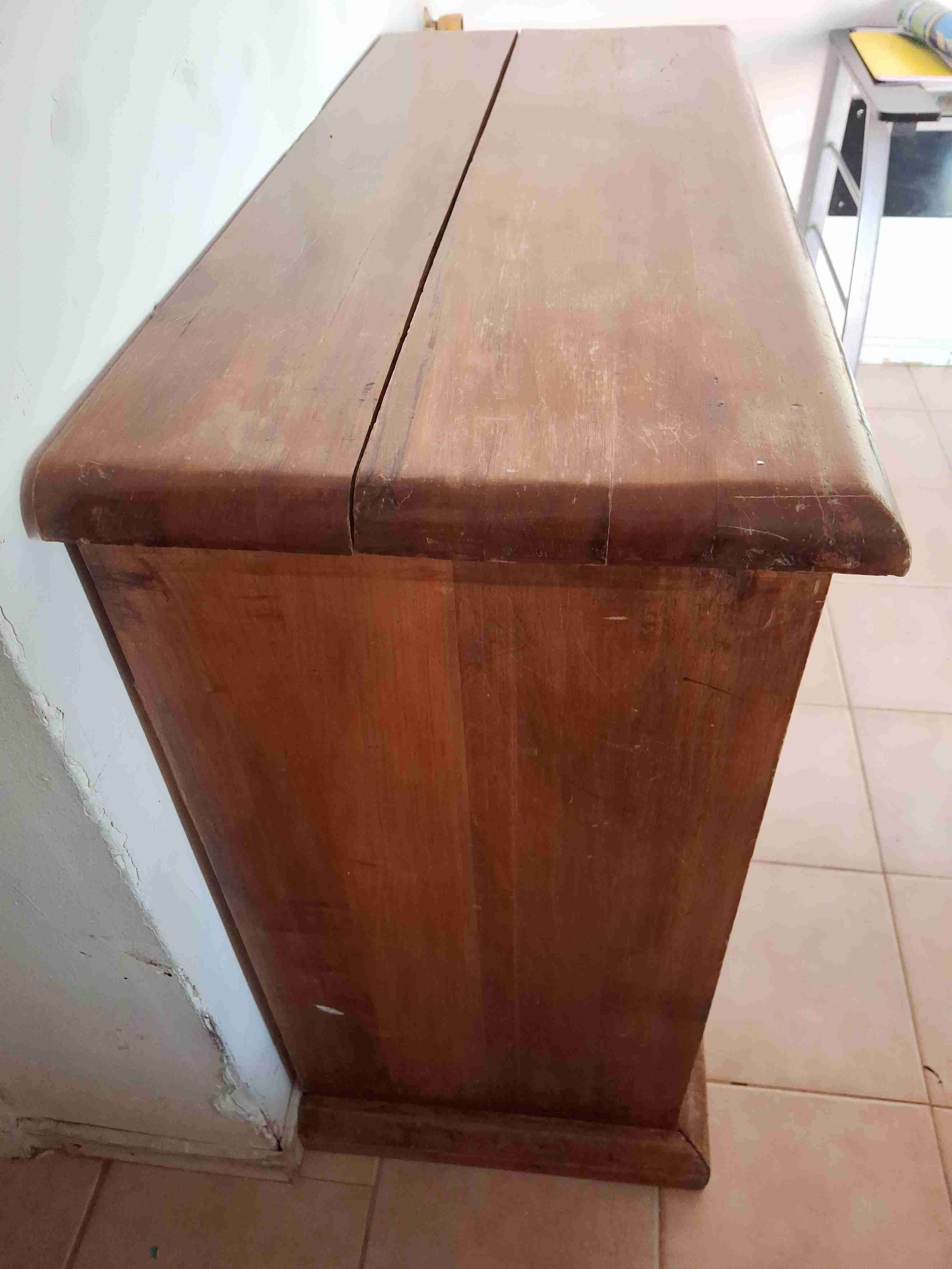 Cómoda de madera vintage - miniatura 3