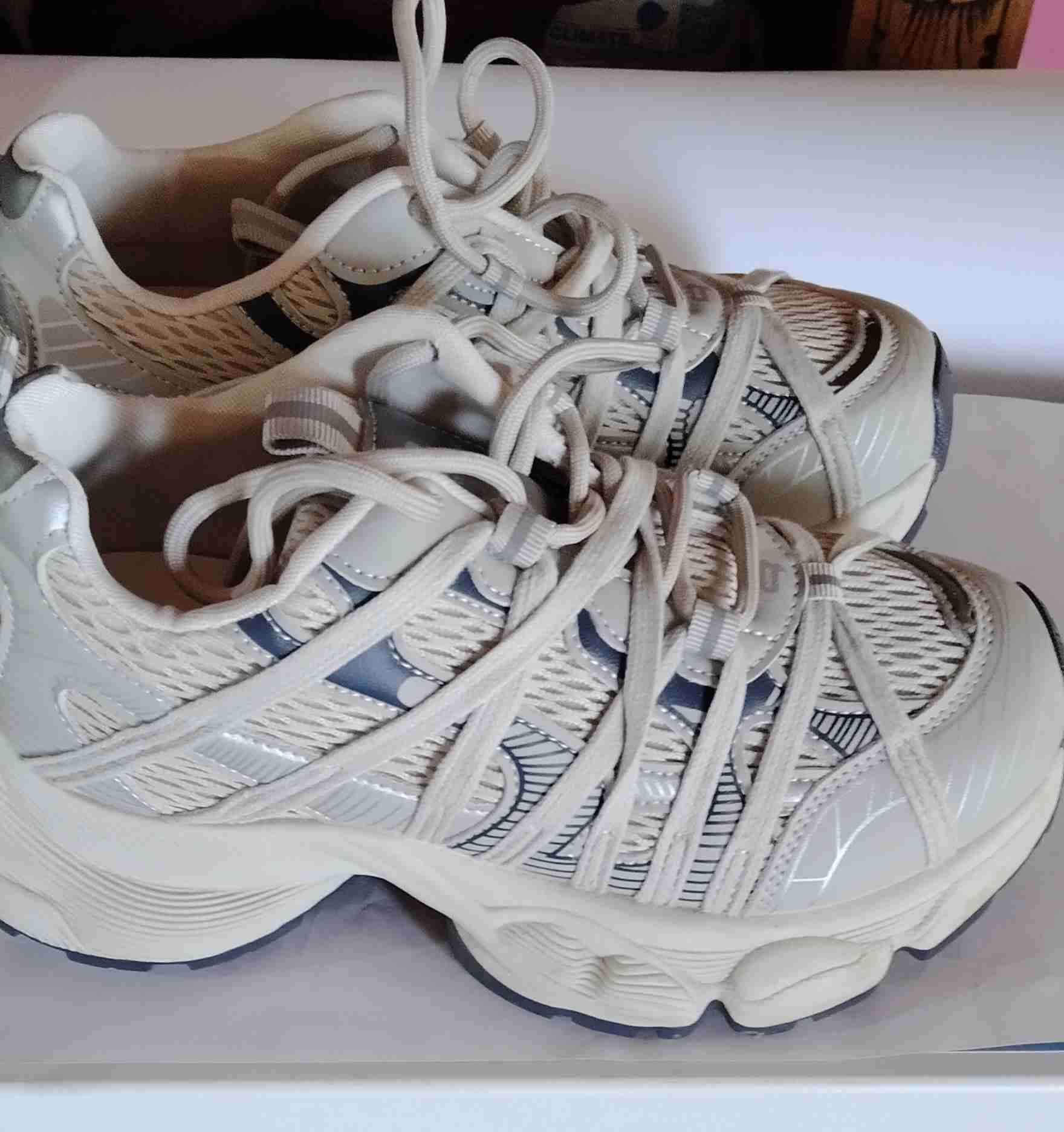 Zapatillas deportivas beige - miniatura 1