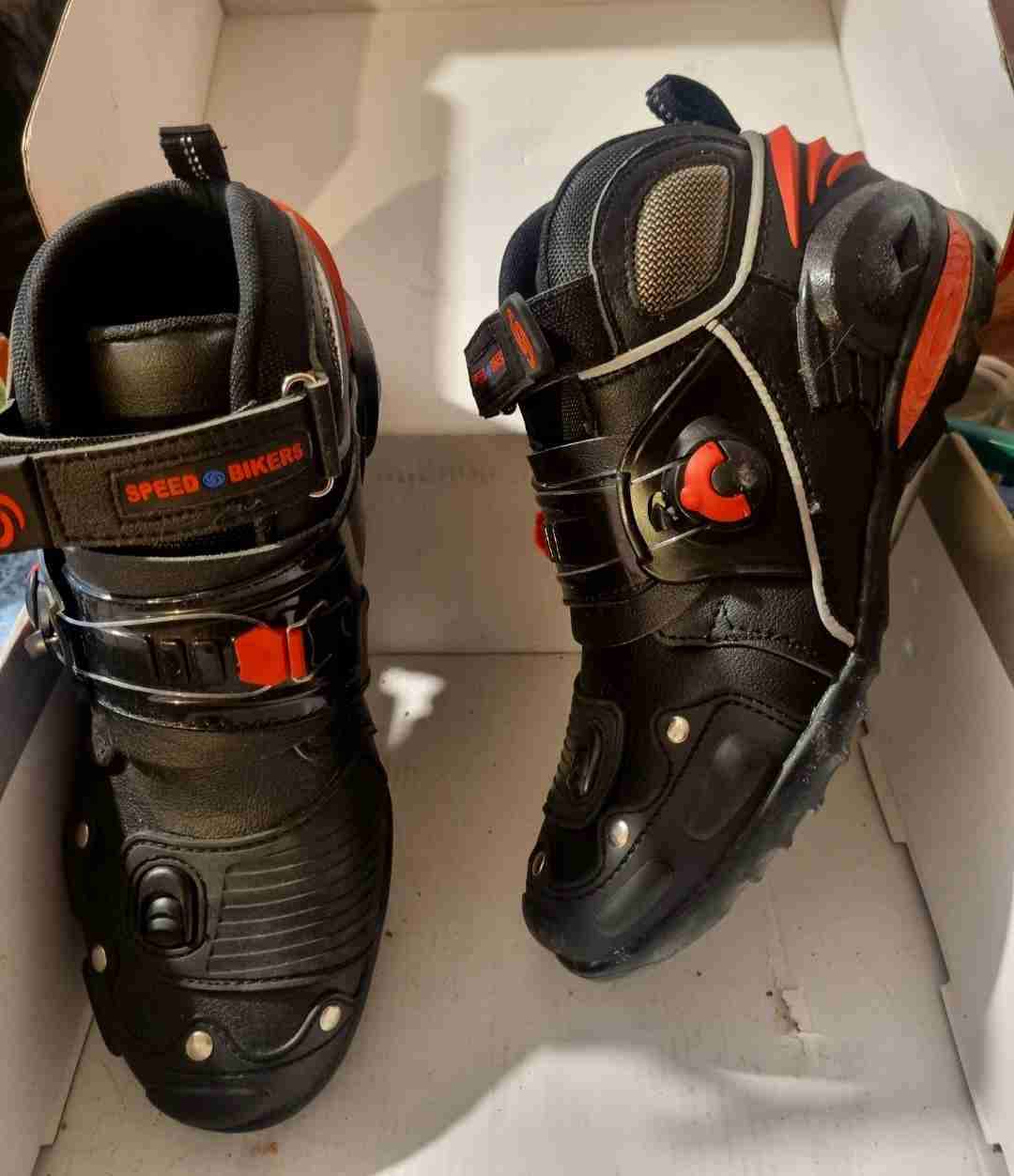 Zapatillas de motociclista negras - miniatura 1