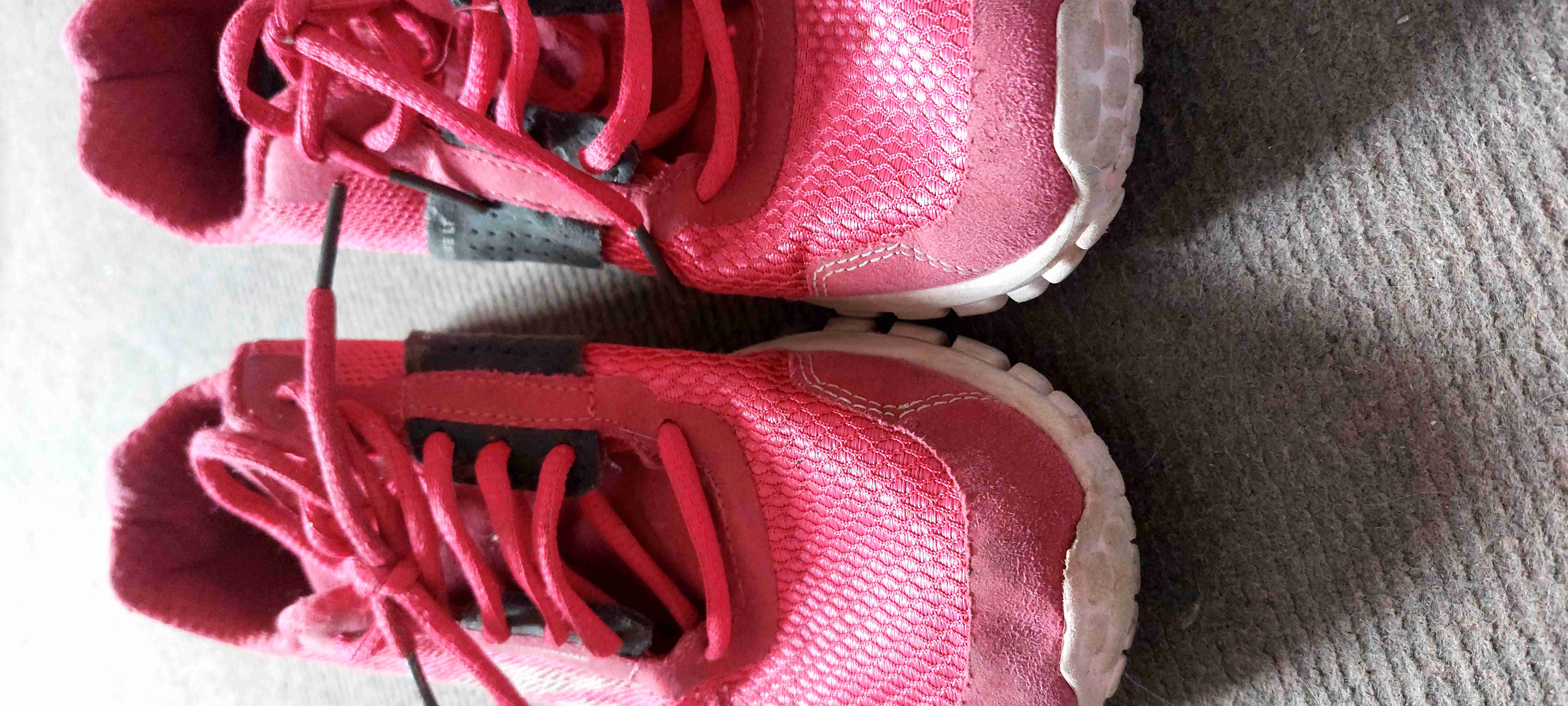 Zapatillas deportivas rosadas - 2