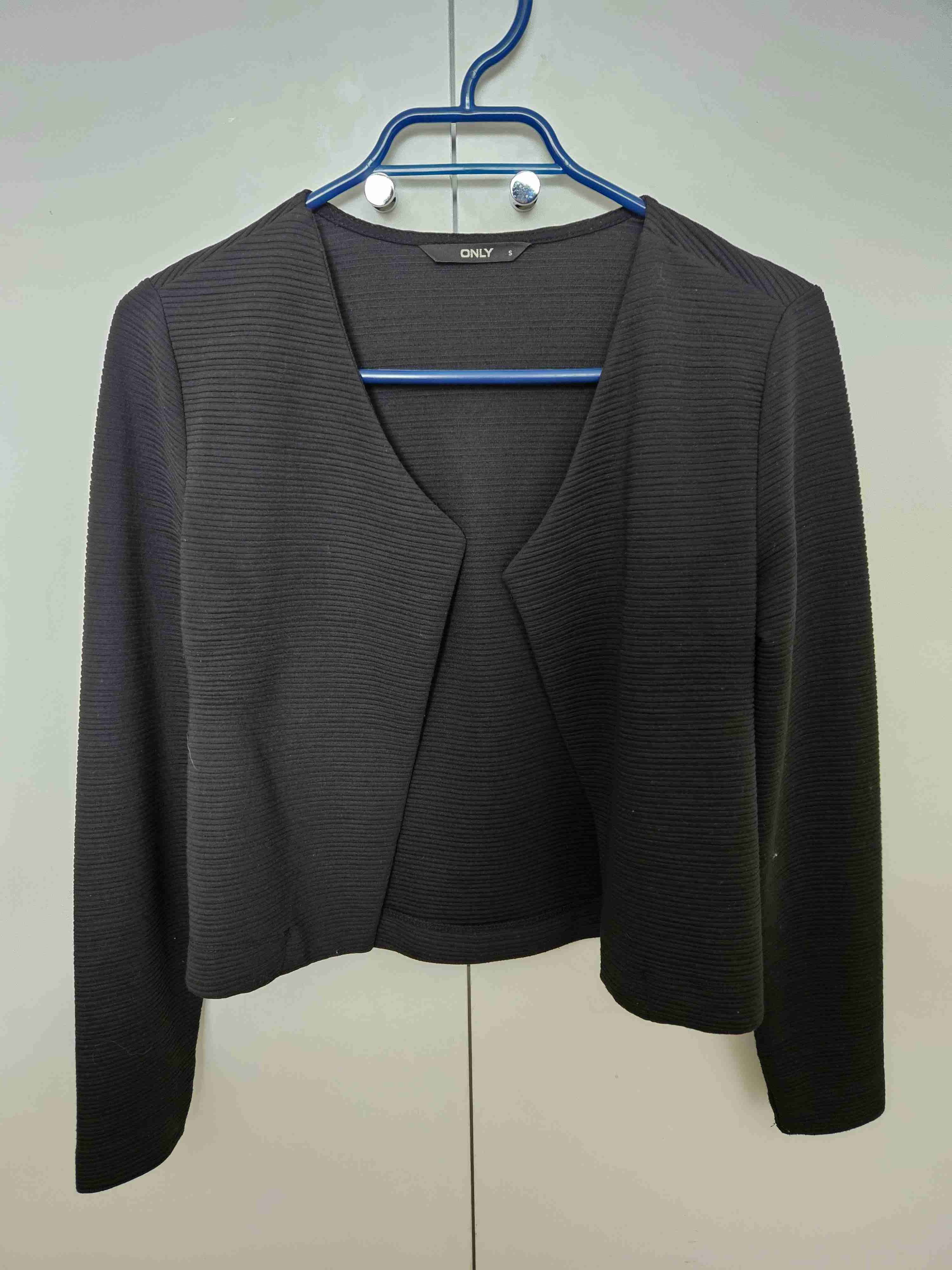 Chaqueta negra para mujer