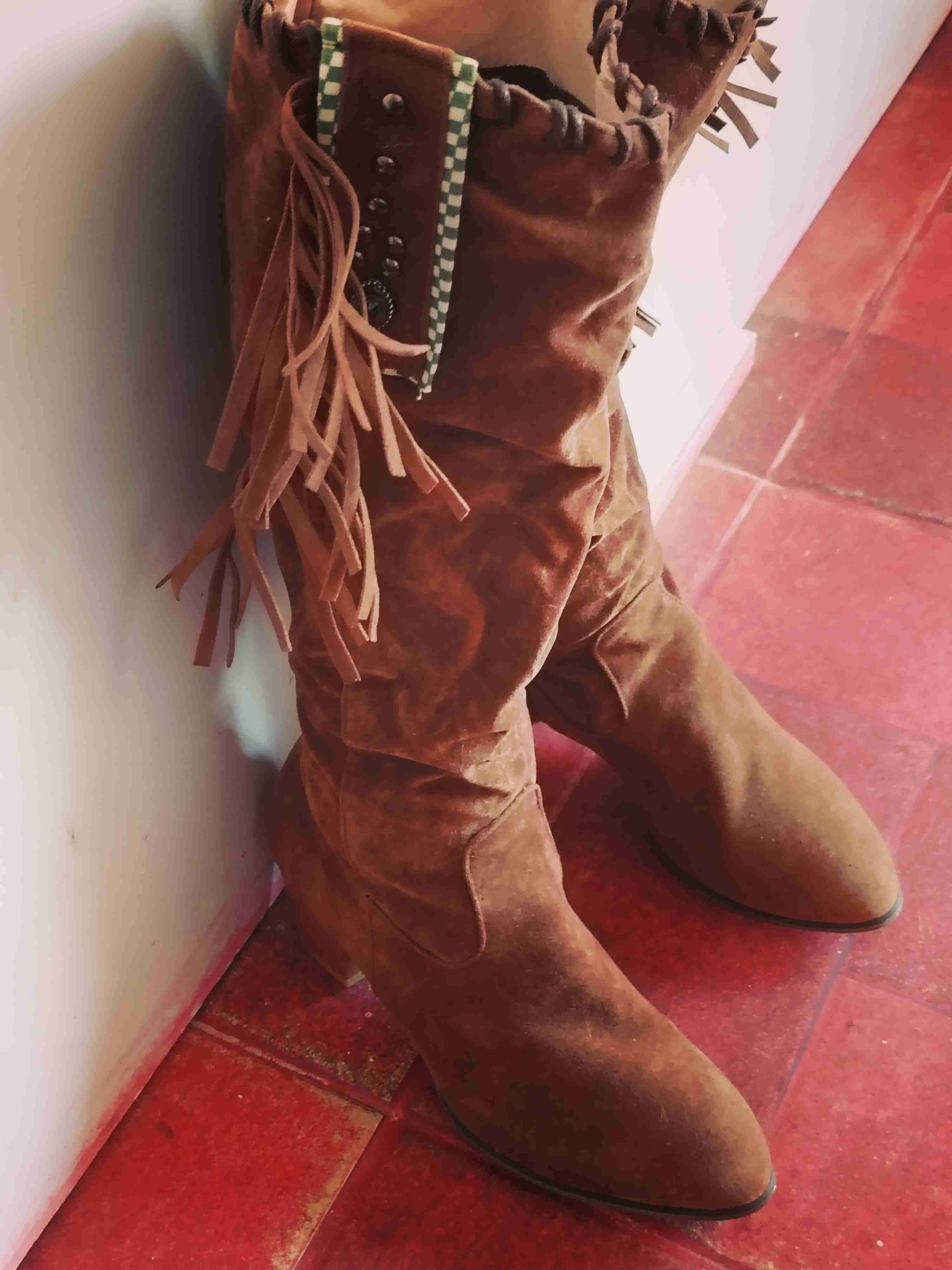 Botas de gamuza color camel - miniatura 4