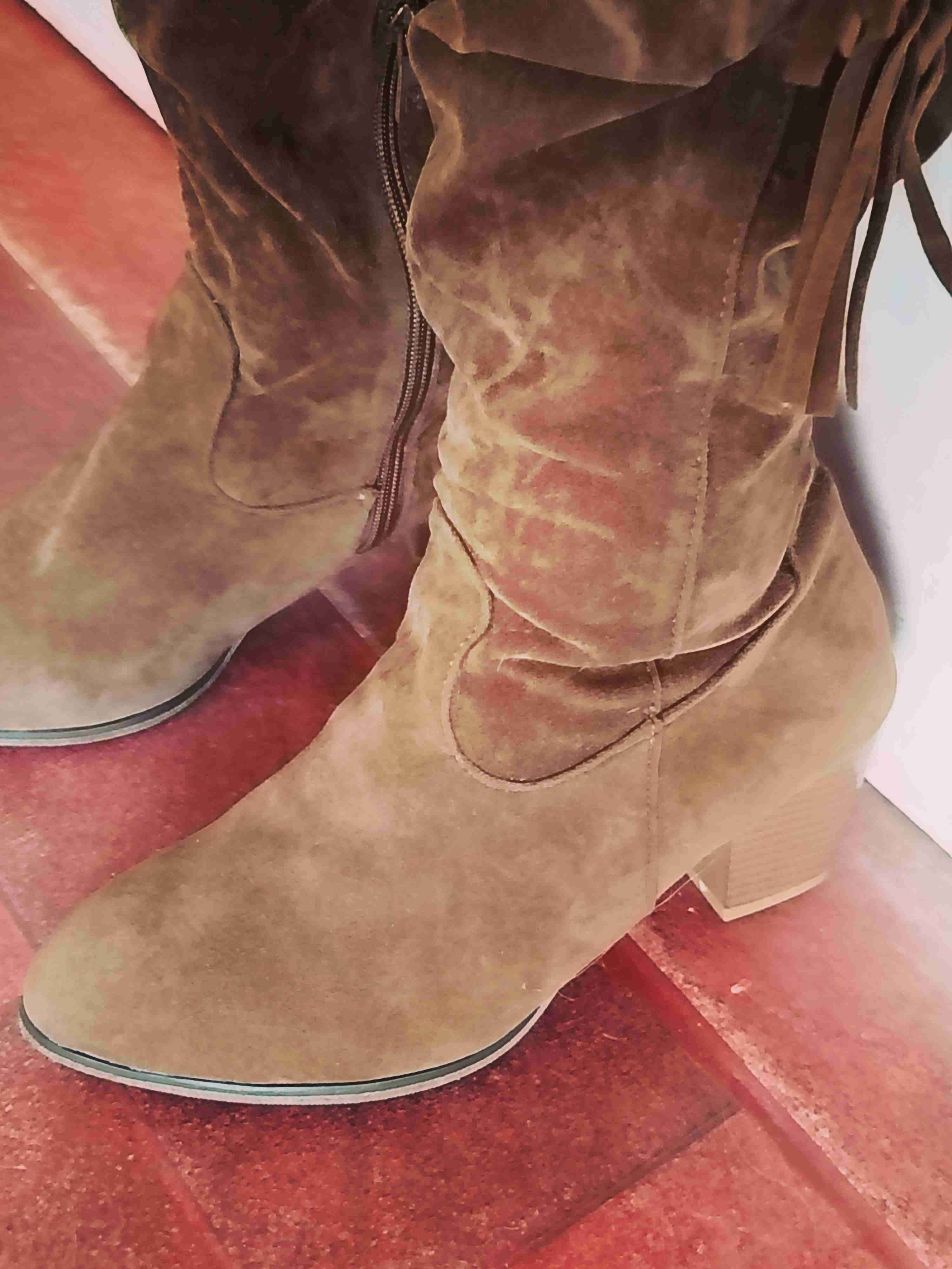 Botas de gamuza color camel - miniatura 5