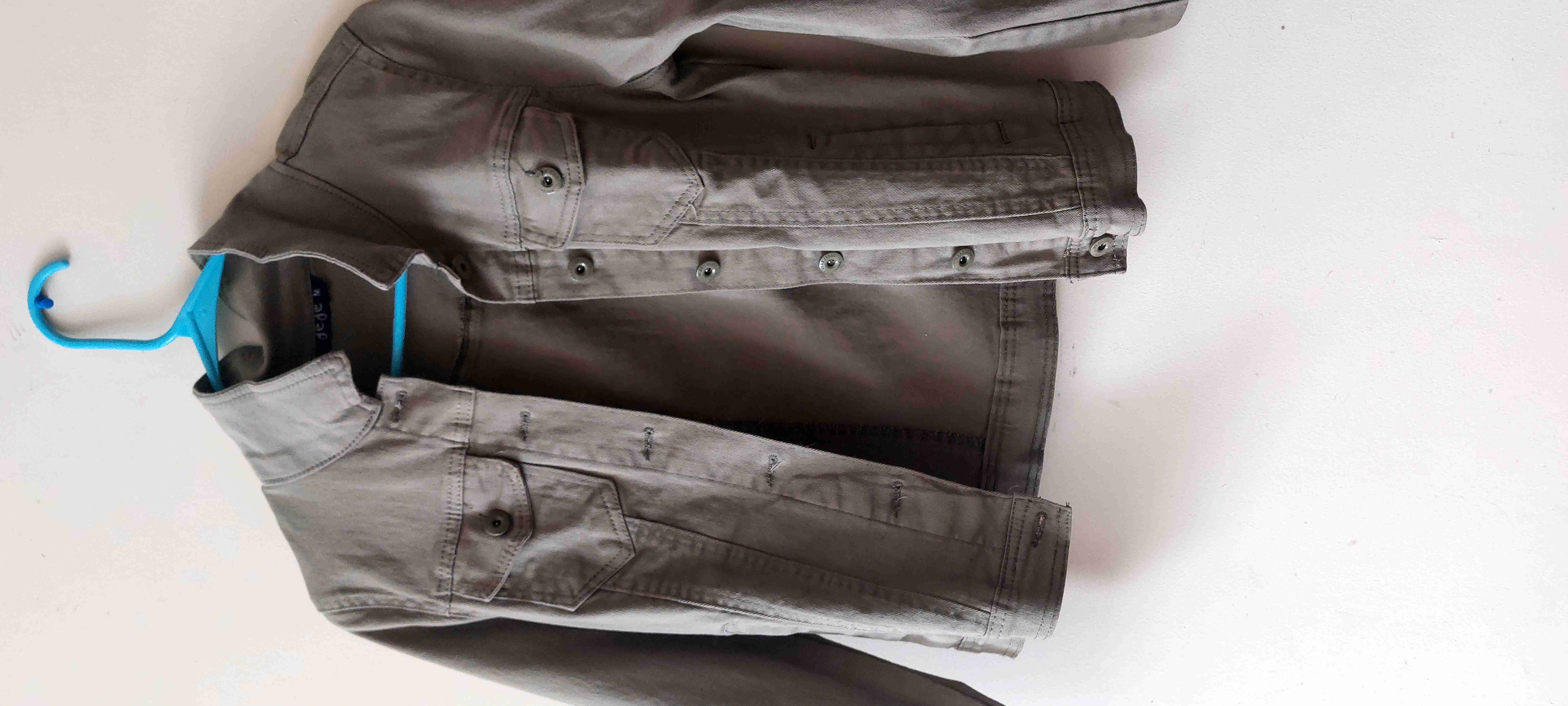 Chaqueta de mezclilla verde oliva