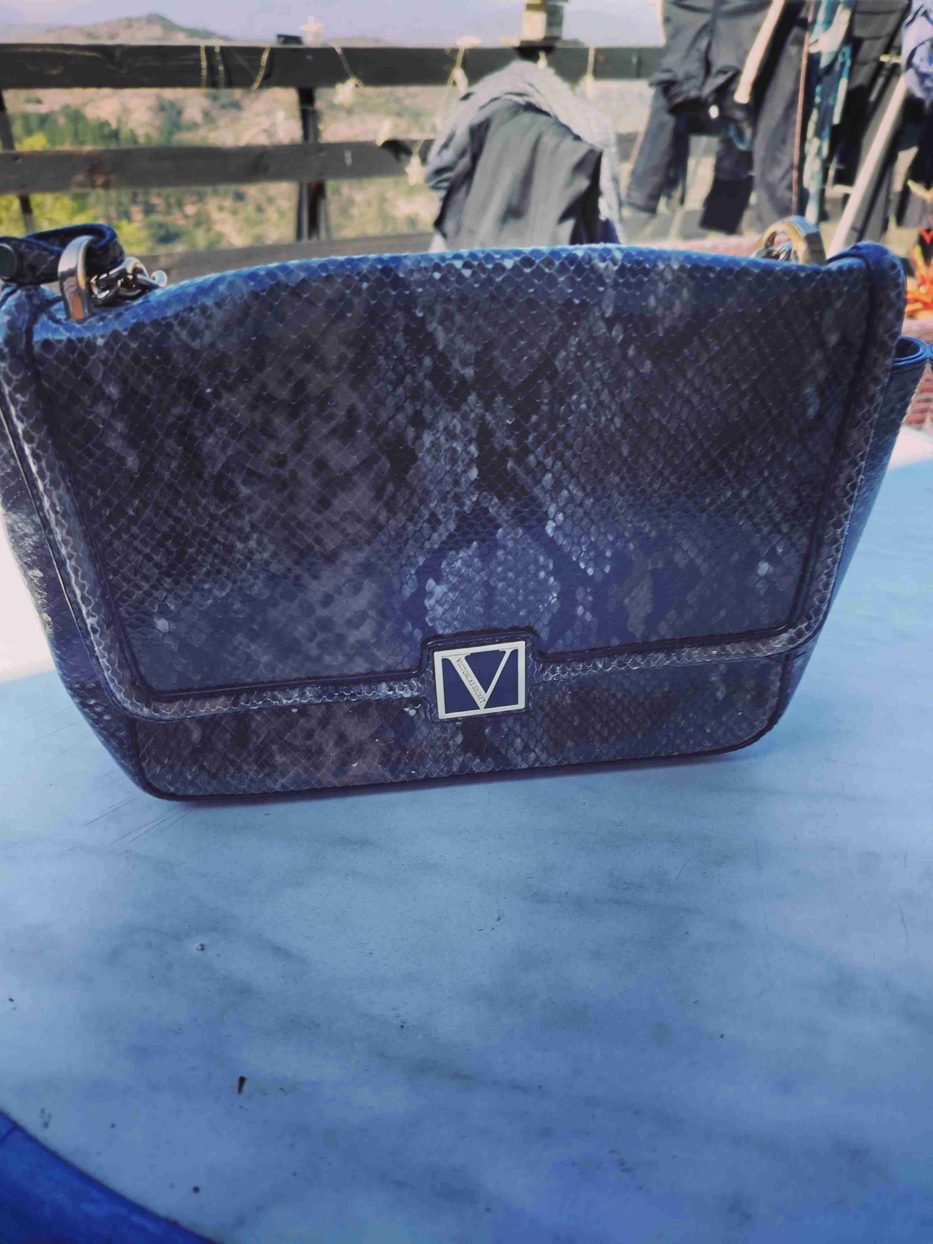 Bandolera grisl con textura - miniatura 1