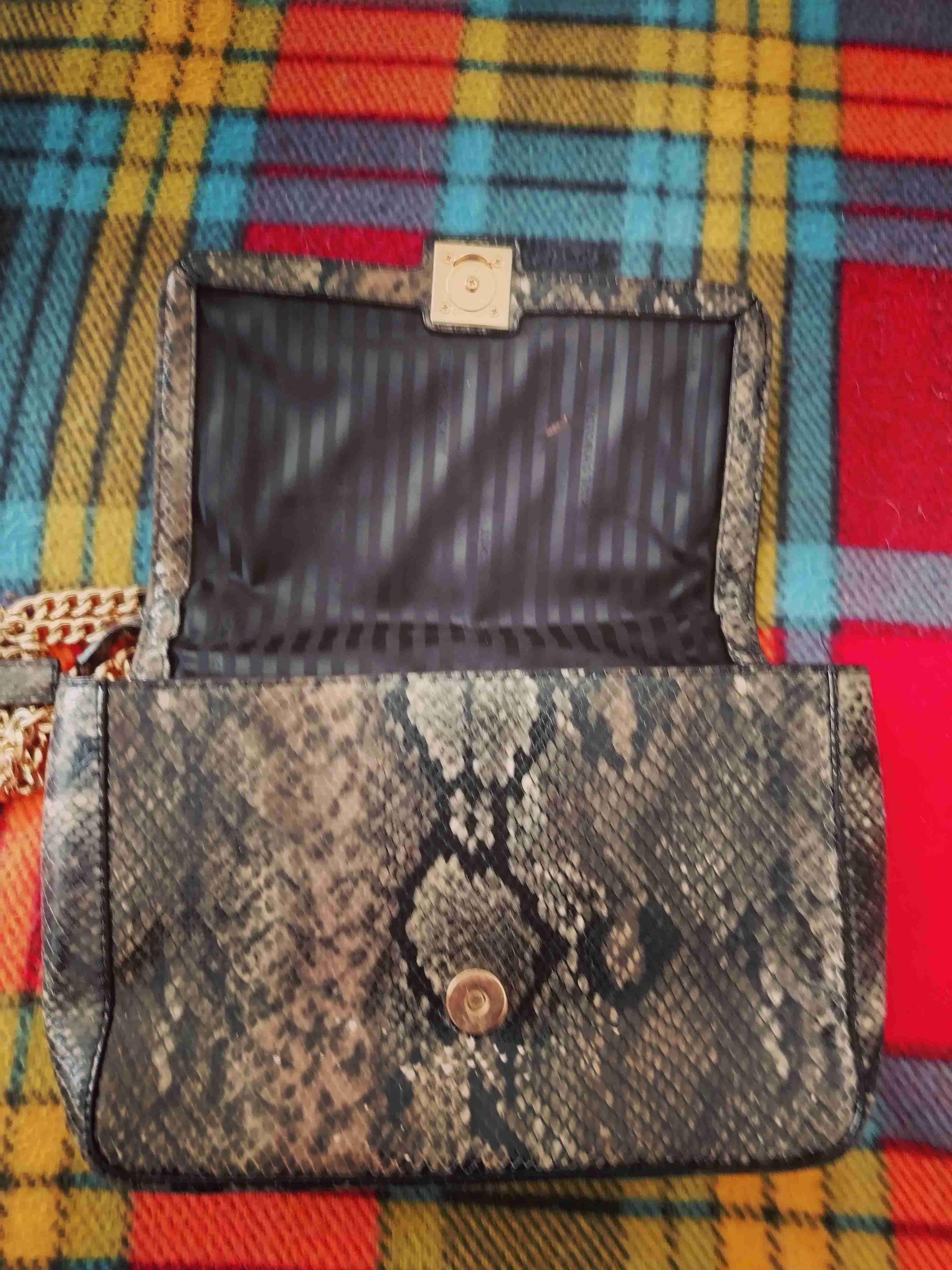 Bandolera grisl con textura - miniatura 4