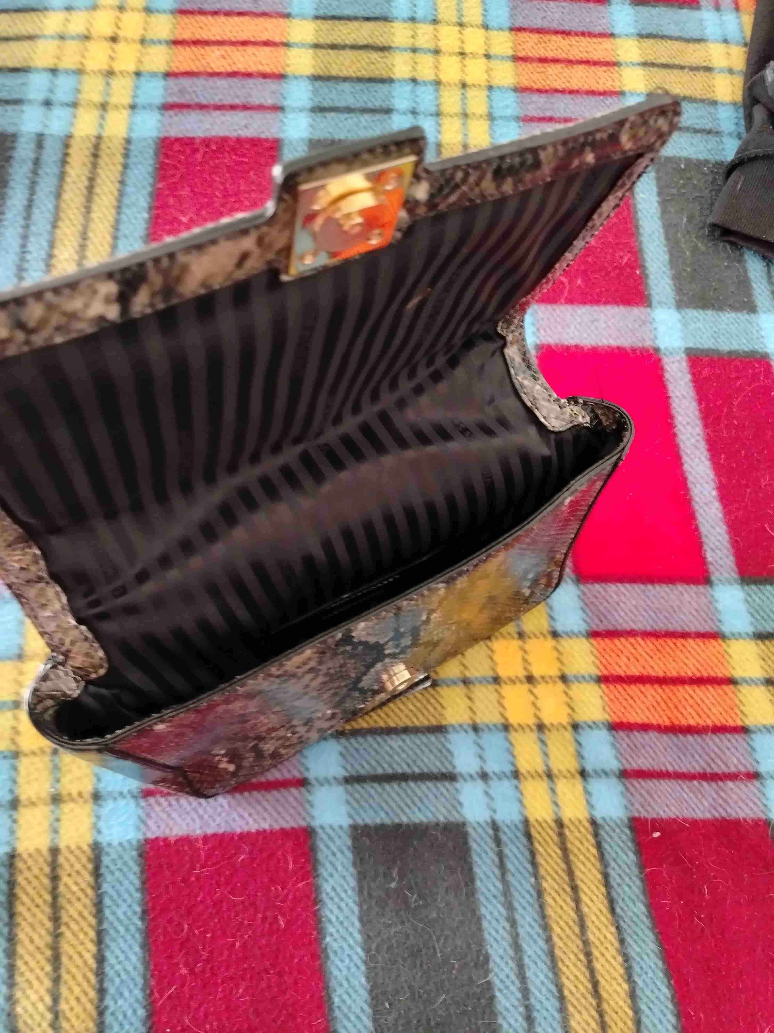 Bandolera grisl con textura - miniatura 5