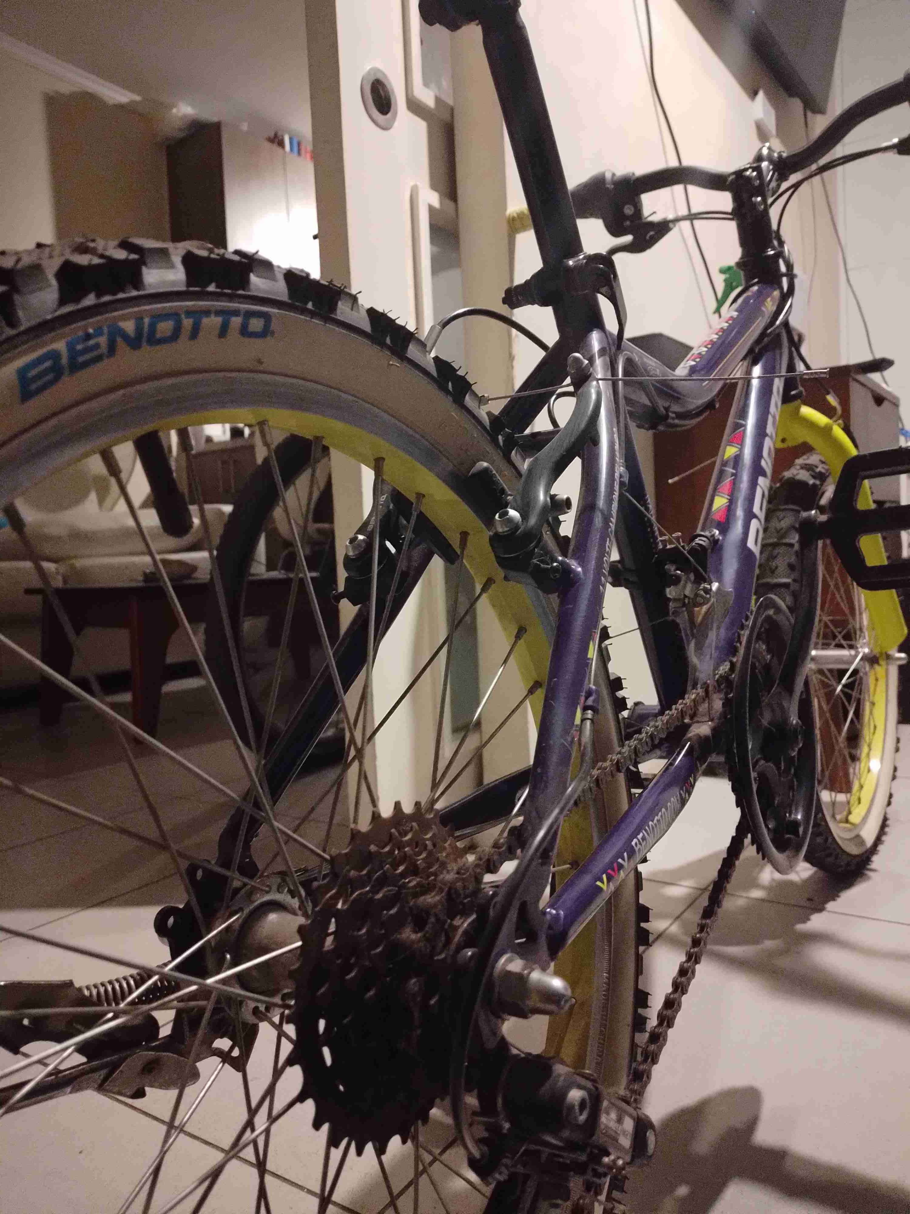 Bicicleta MB Benotto Aro 20 - 1