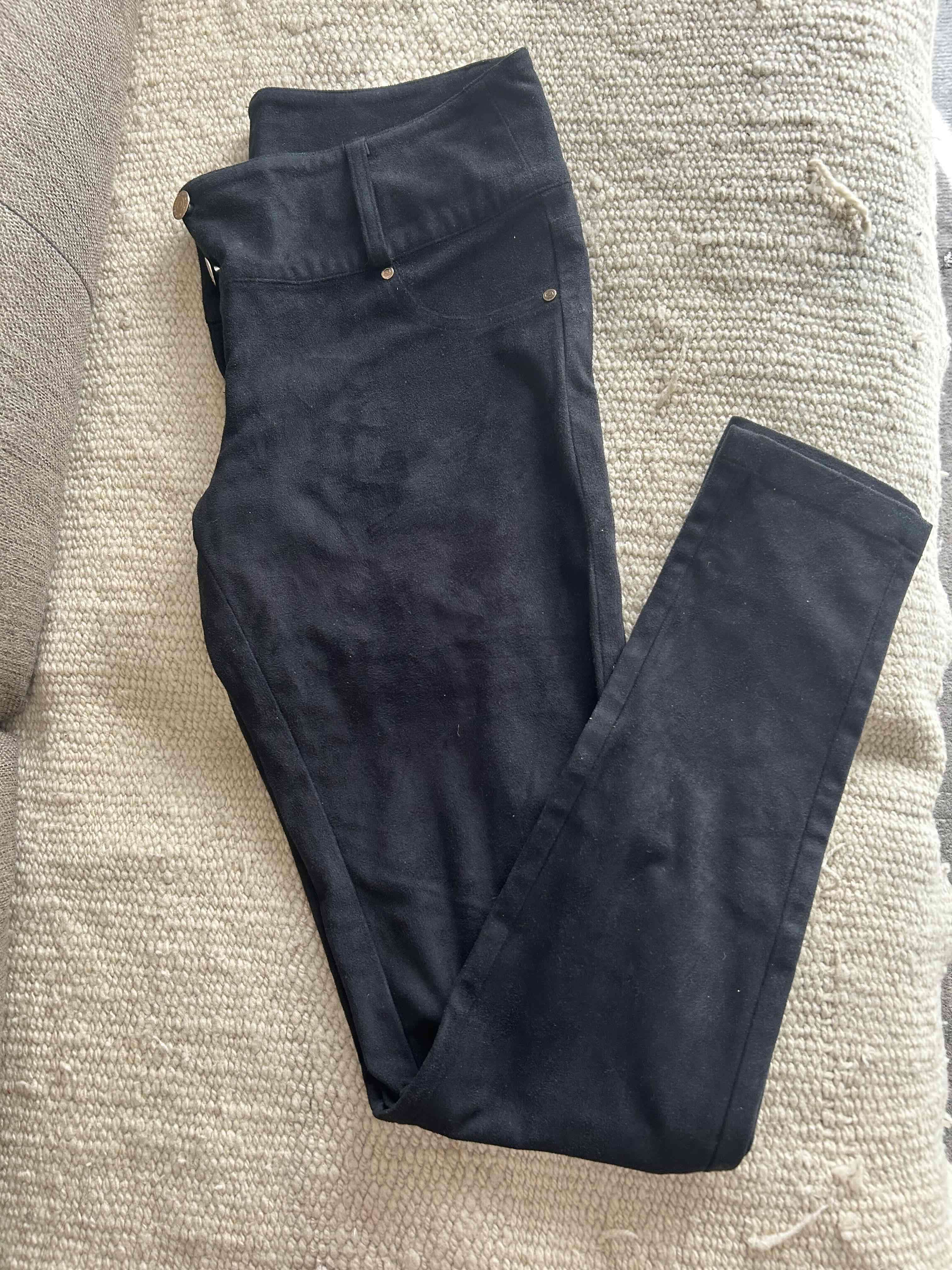 Pantalones negros marca ió - miniatura 1