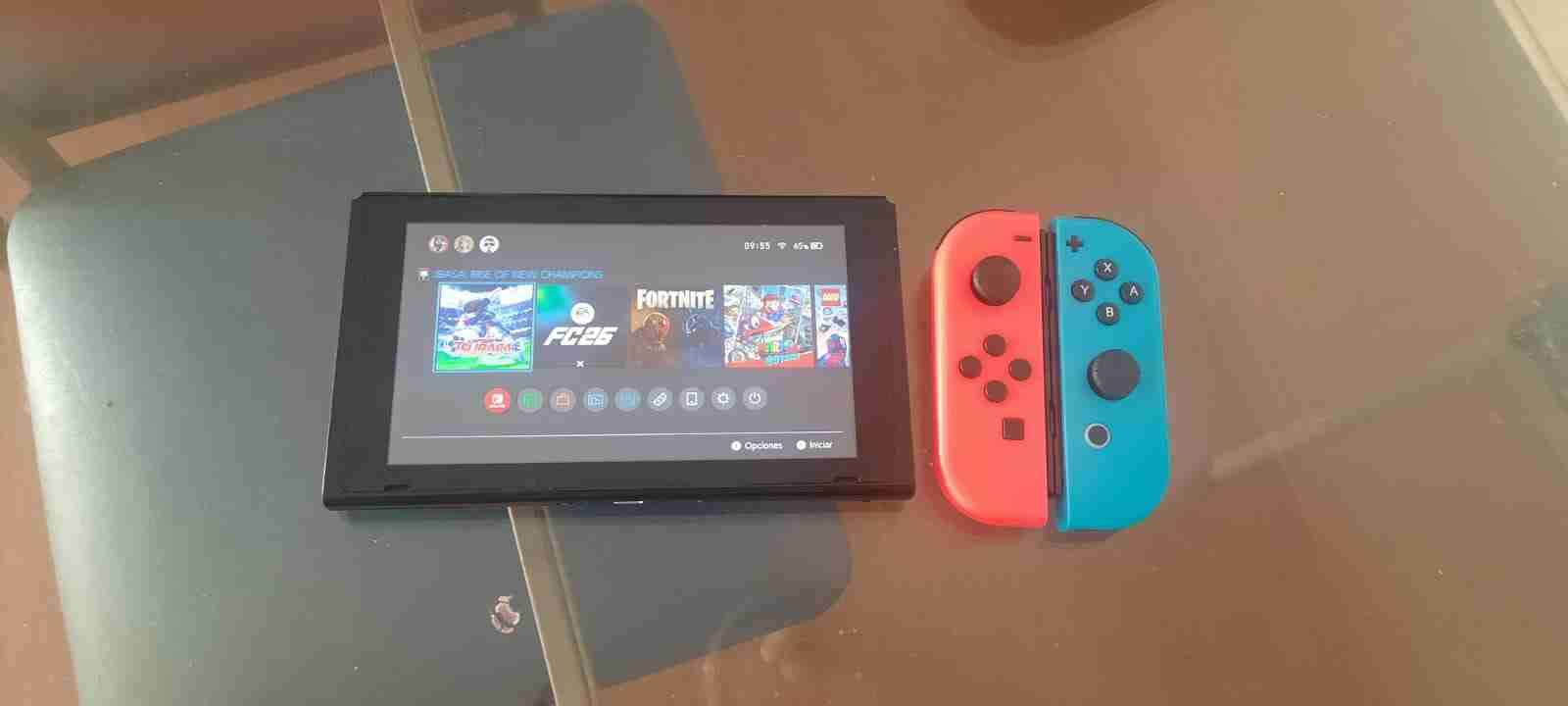 Nintendo Switch con Joy-Cons , usado - miniatura 1