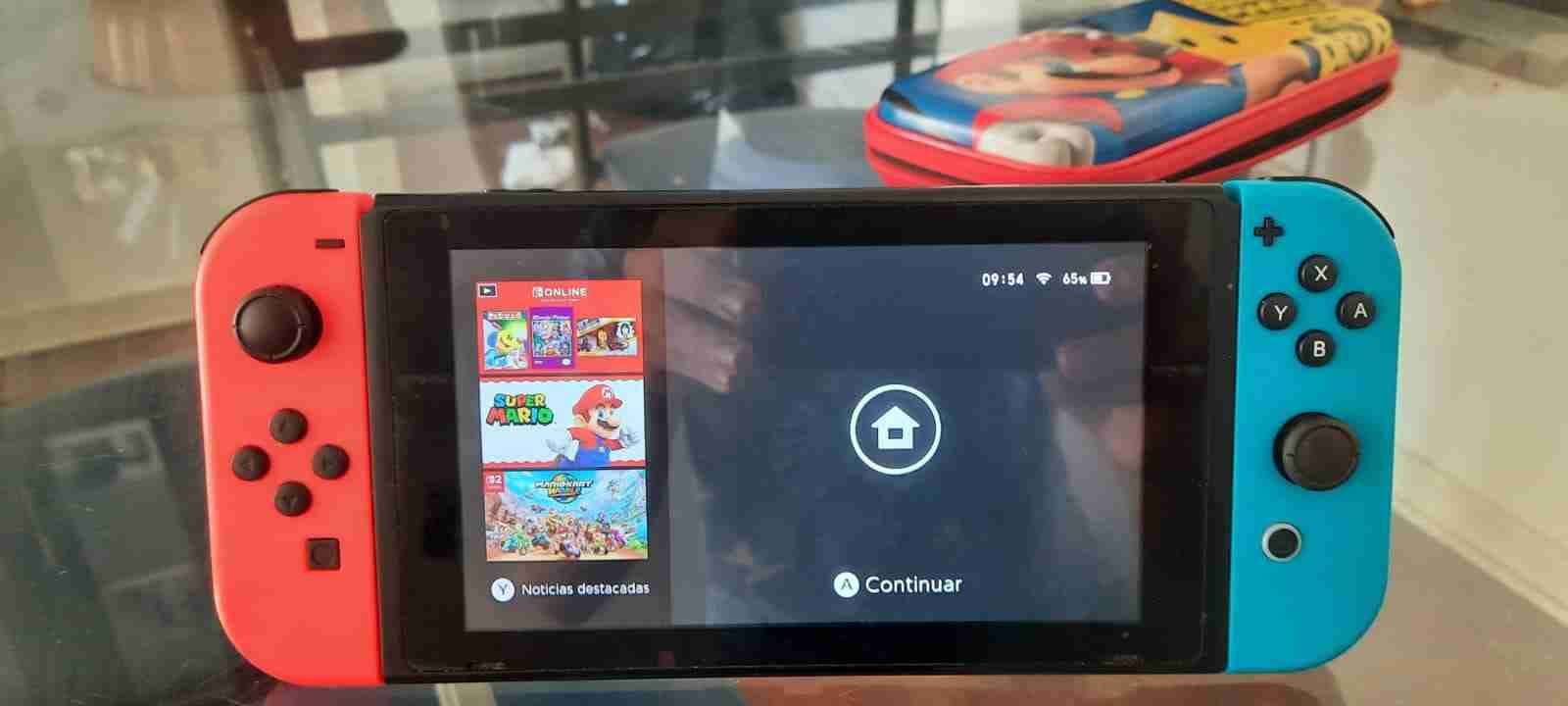 Nintendo Switch con Joy-Cons , usado - miniatura 4