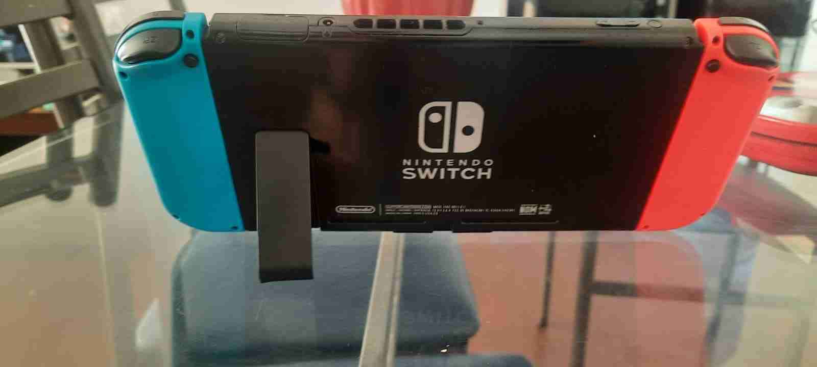 Nintendo Switch con Joy-Cons , usado - miniatura 6