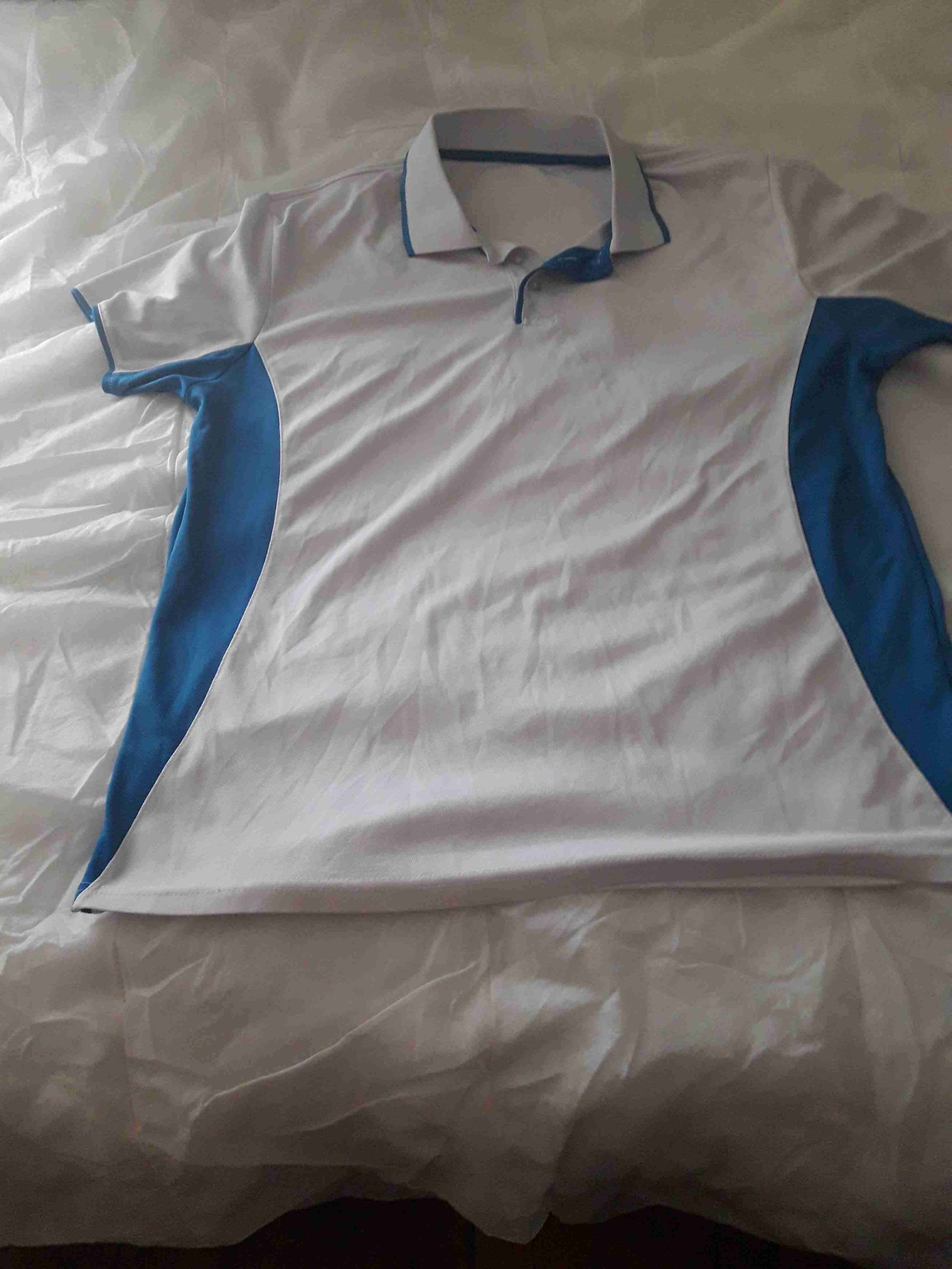 Polera deportiva blanca y azul - miniatura 2