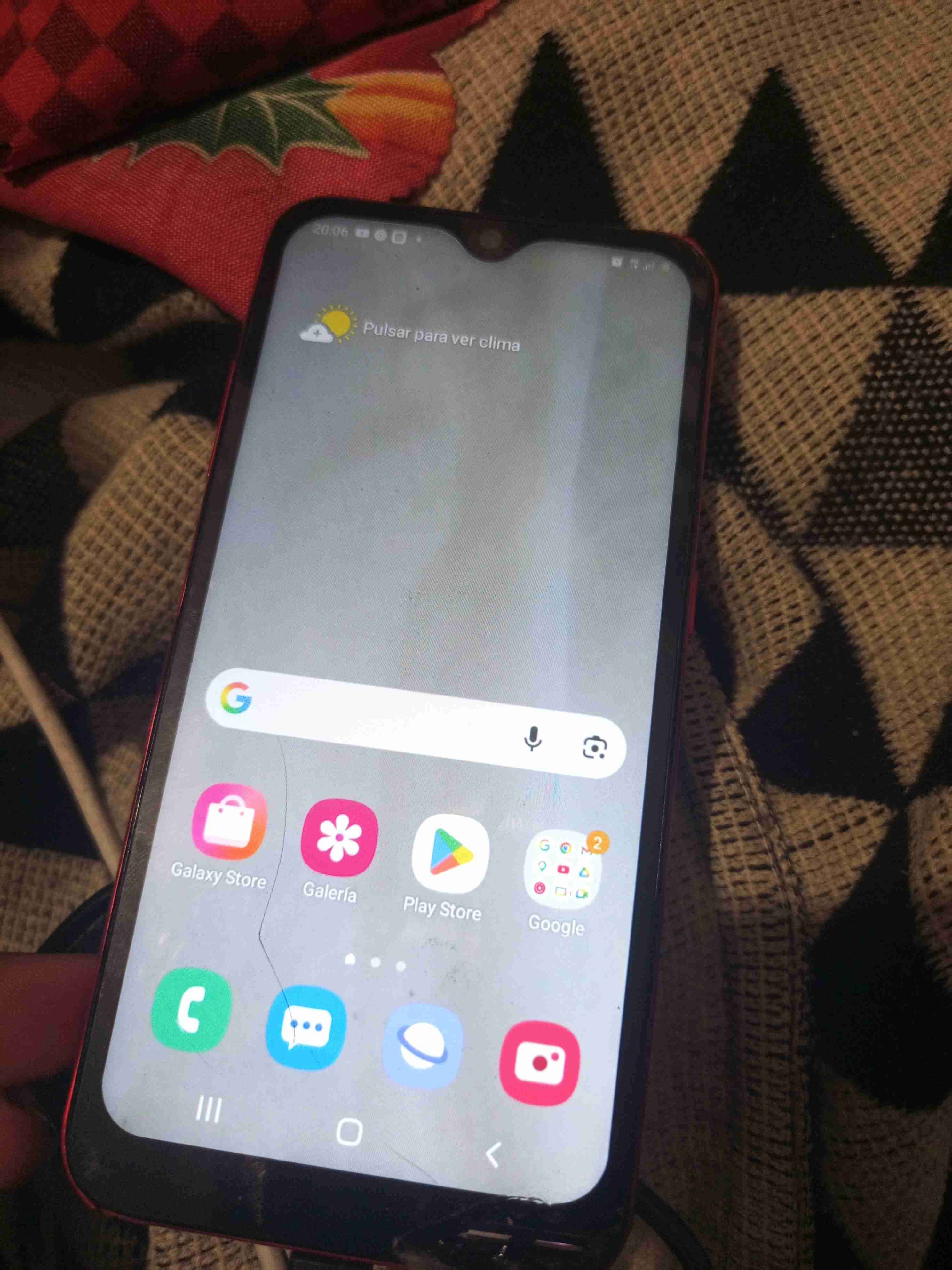 Celular Samsung rojo - miniatura 3