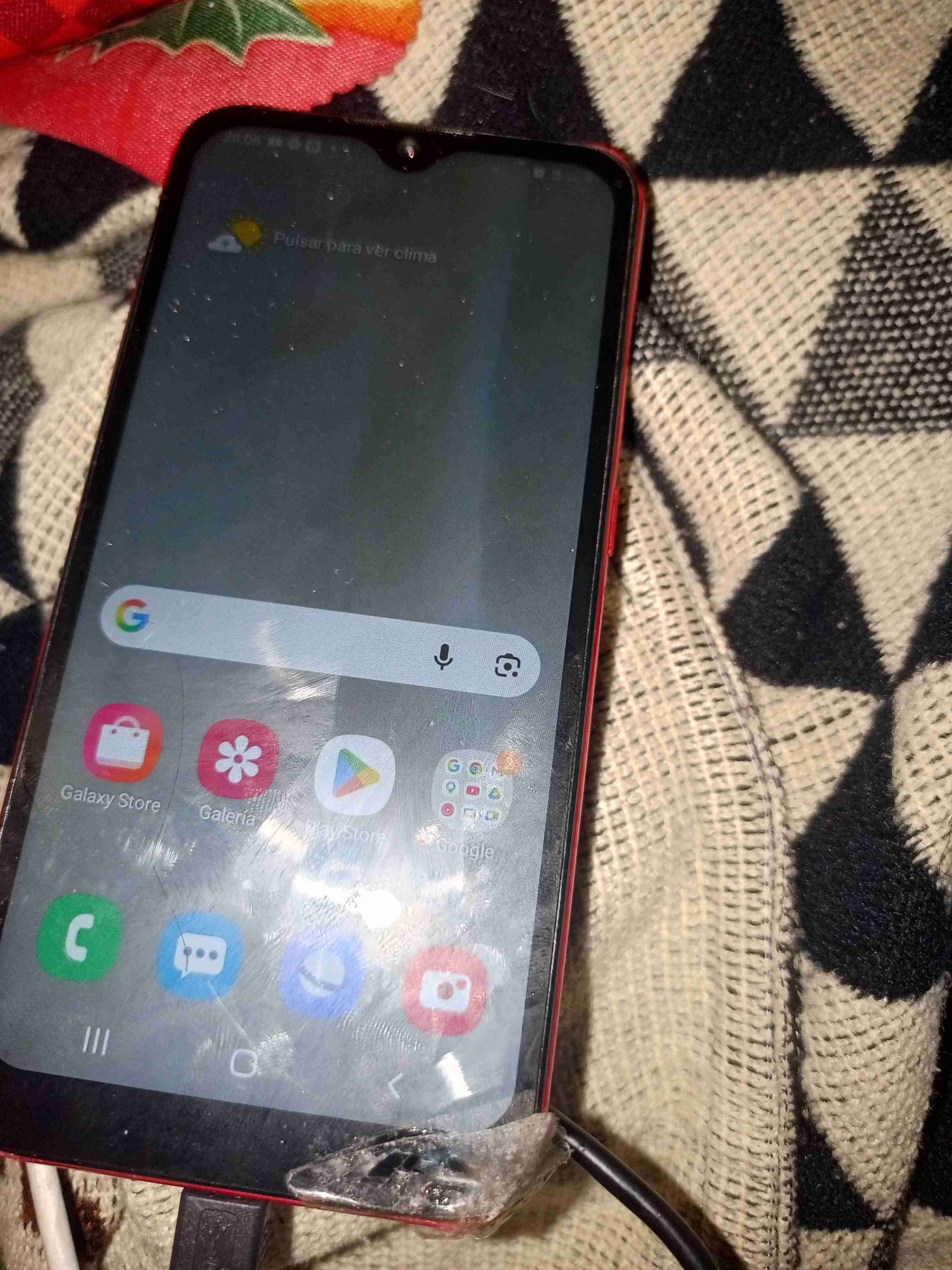 Celular Samsung rojo - miniatura 4