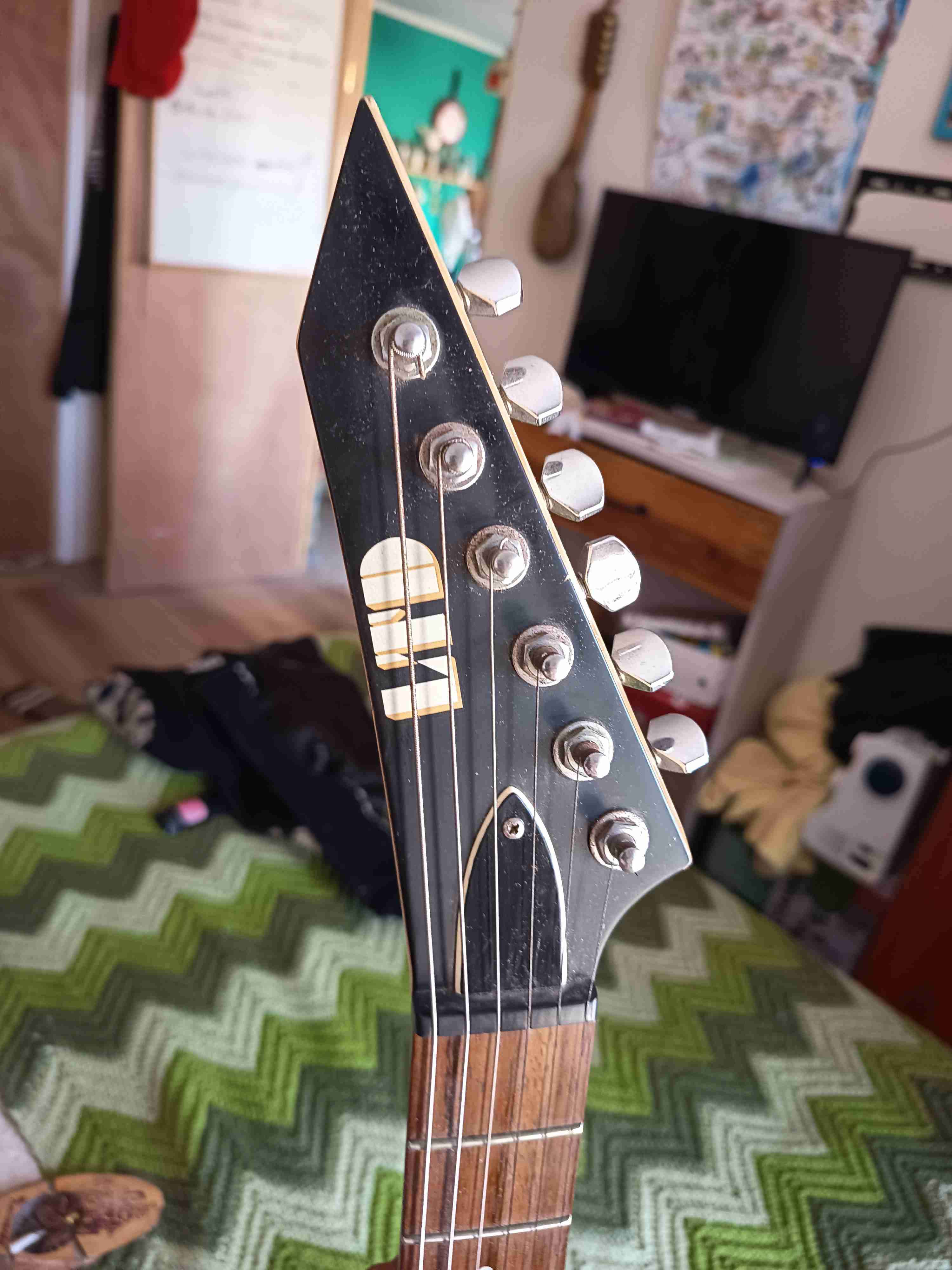 Guitarra eléctrica LTD - miniatura 2