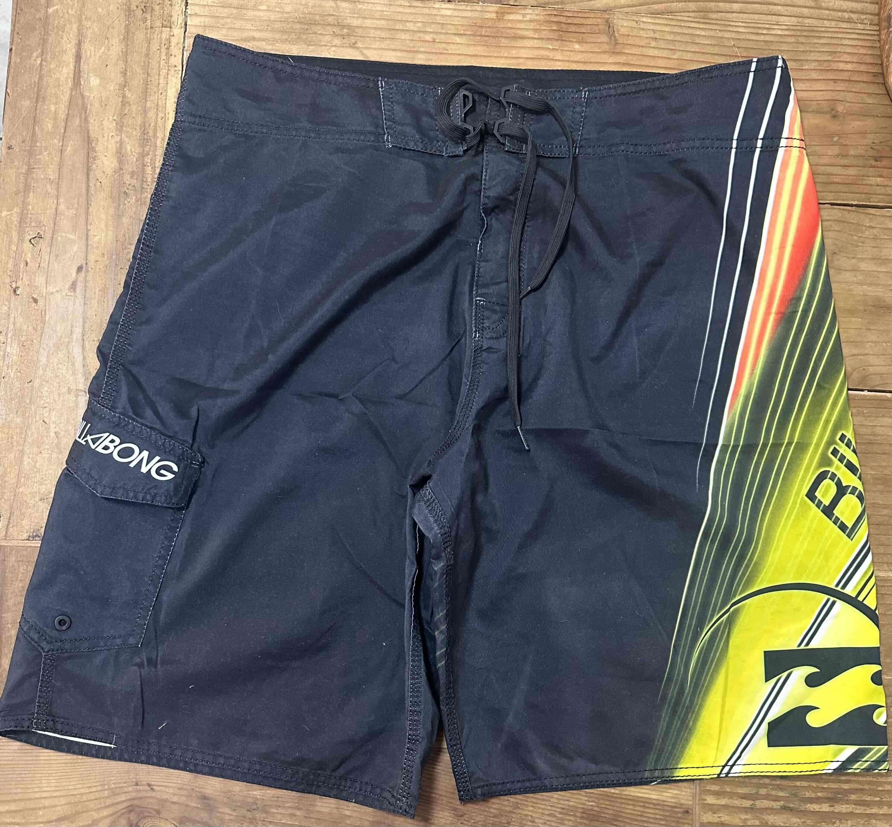 Shorts Billabong negros multicolor
