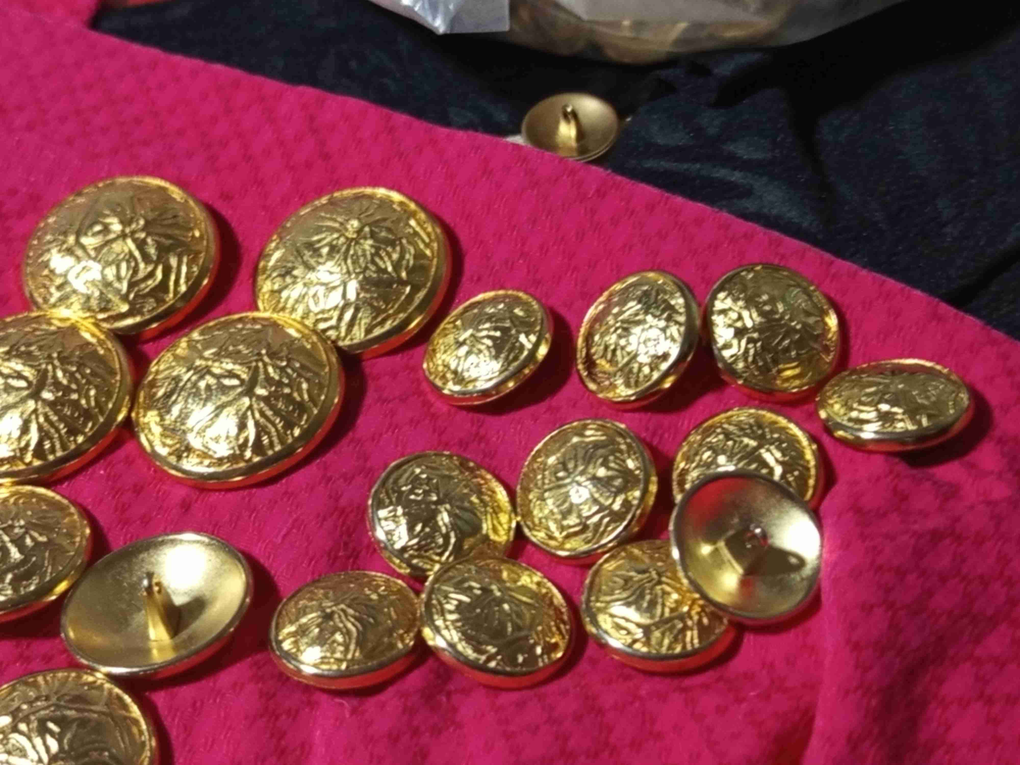 Botones  vintage metálicos italianos - miniatura 5