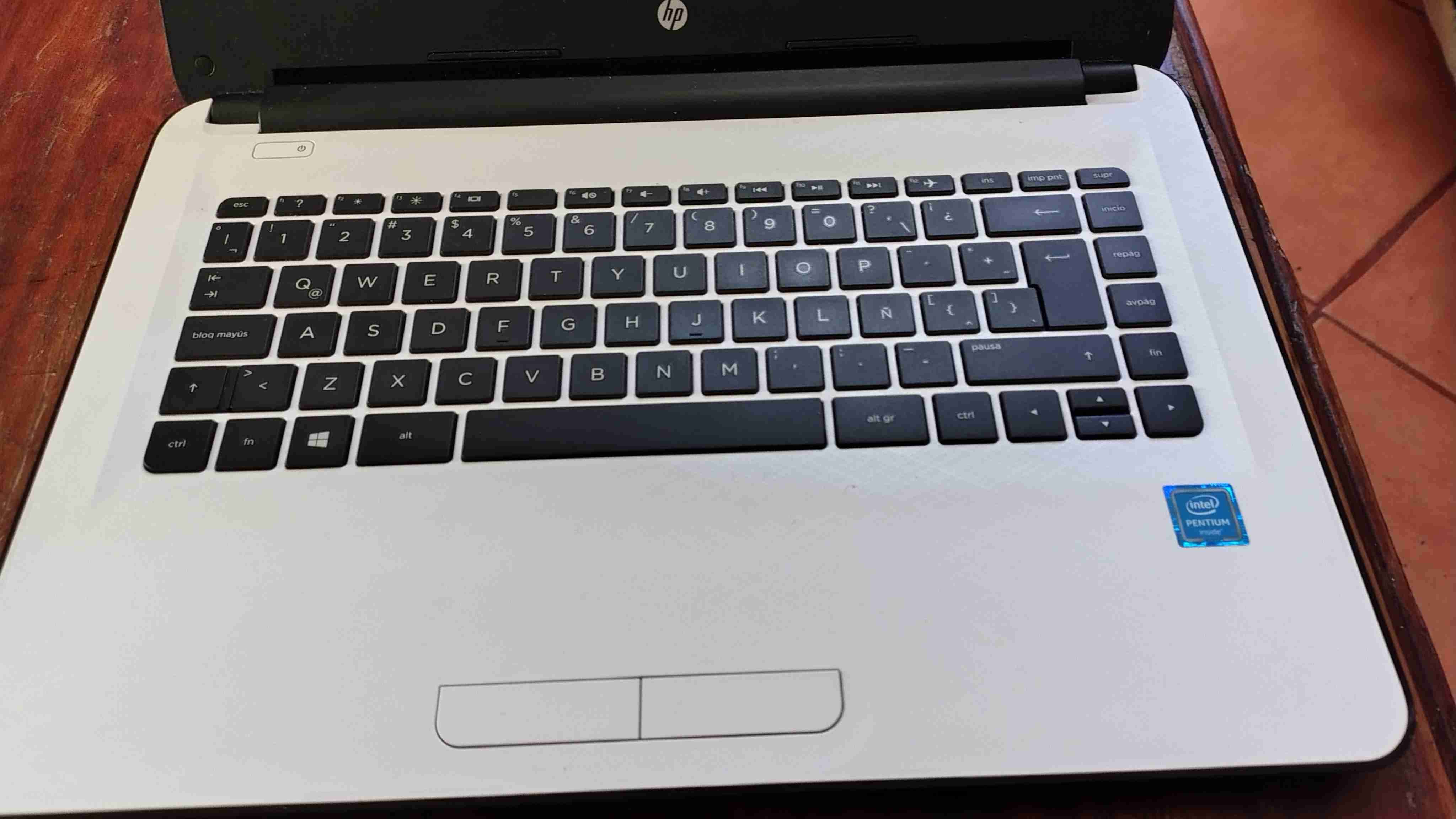 Laptop HP 15.6 pulgadas - miniatura 6