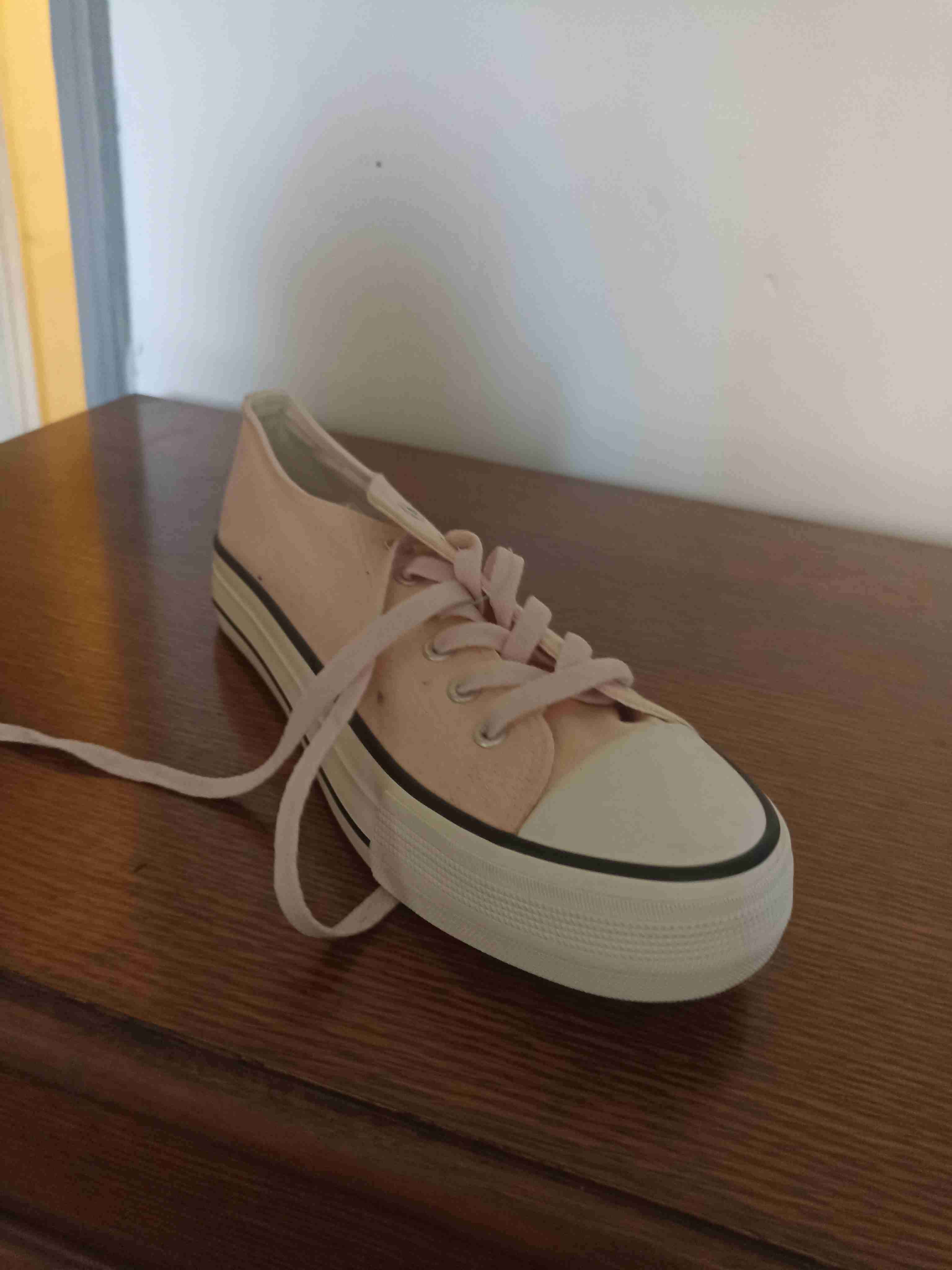 Zapatilla deportiva rosada